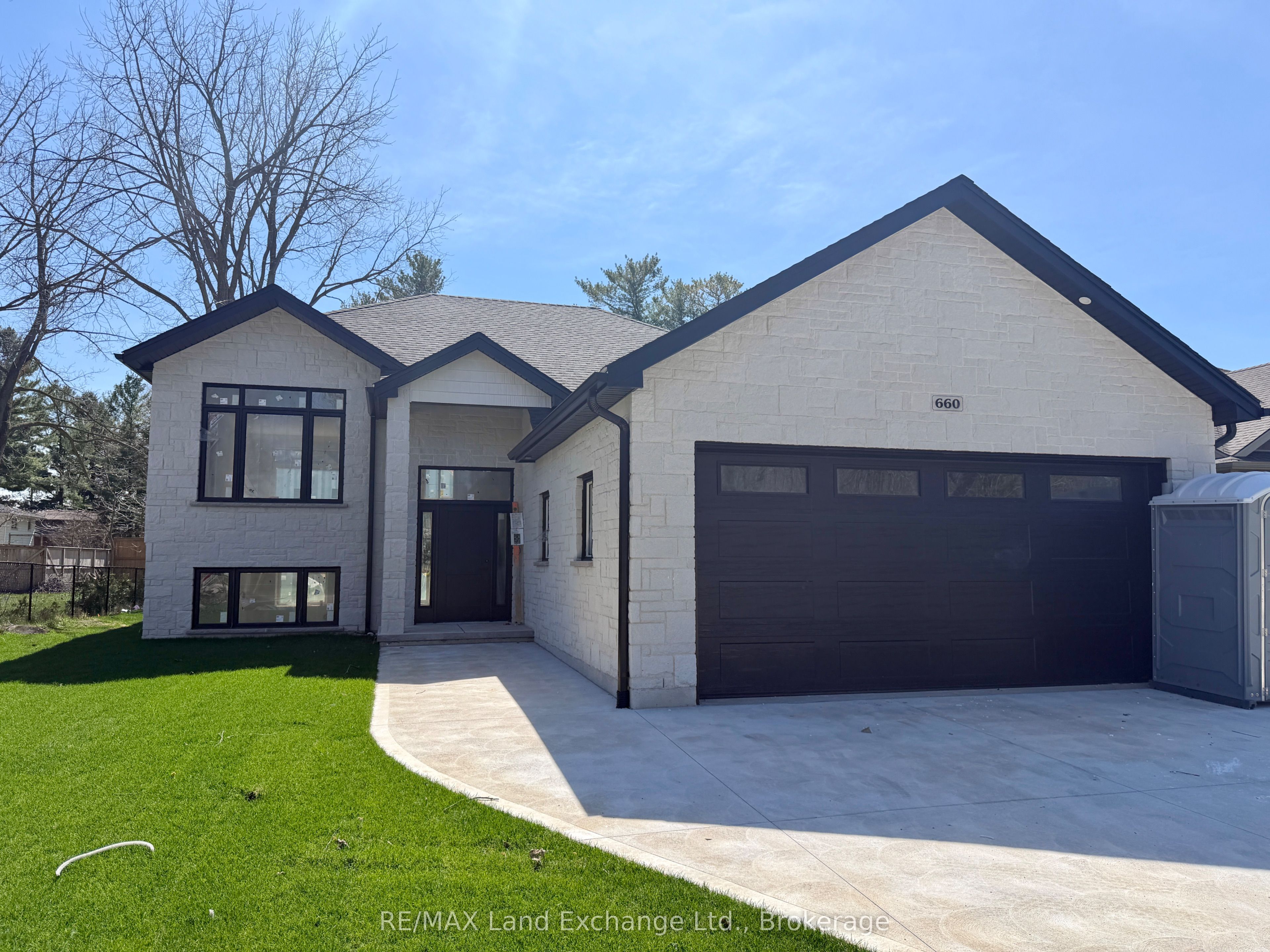 660 Devonshire Road, Saugeen Shores, ON, N0H 2C3