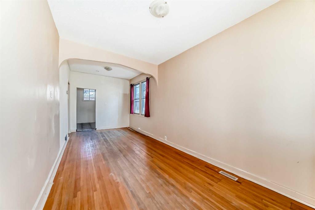 Additional image 6 of 112 30 Avenue NE, Calgary, AB, T2E2C8