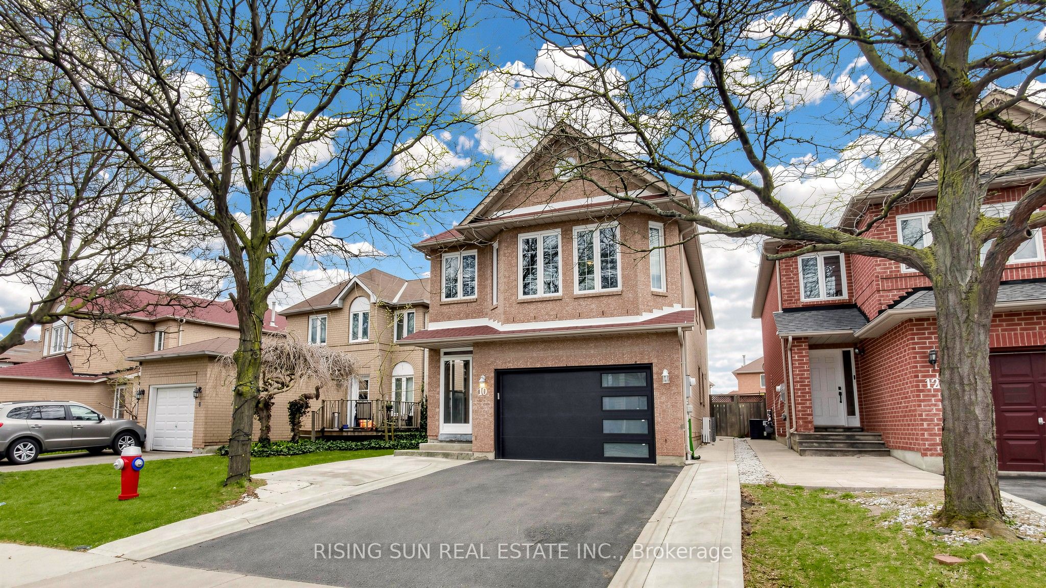 10 Cedarwood Crescent, Brampton, ON, L6X 4K1