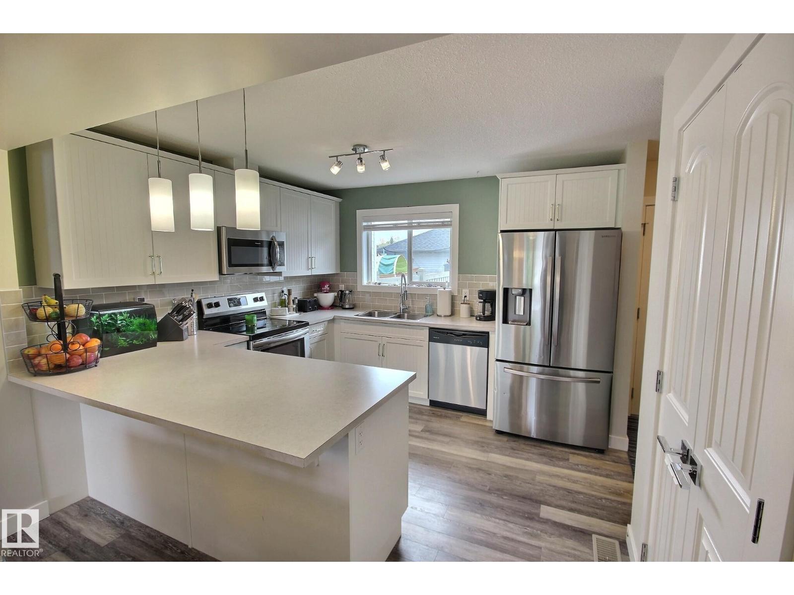 Additional image 5 of 565 Chappelle Drive SW, Edmonton, AB, T6W2B5