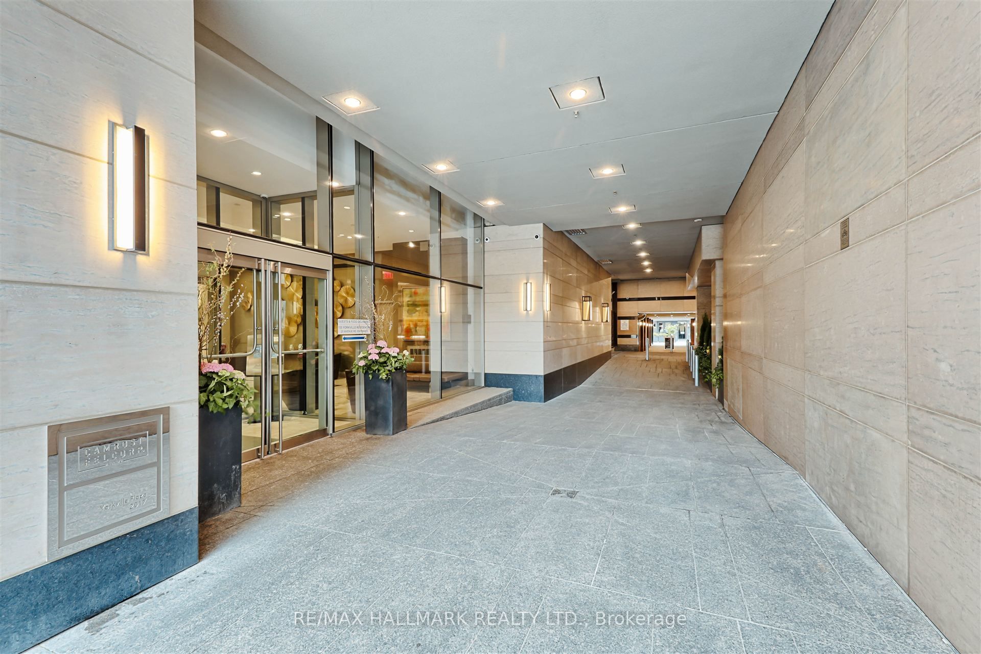 Additional image 2 of 1412-155 Yorkville Avenue, Toronto, ON, M5R 0B4