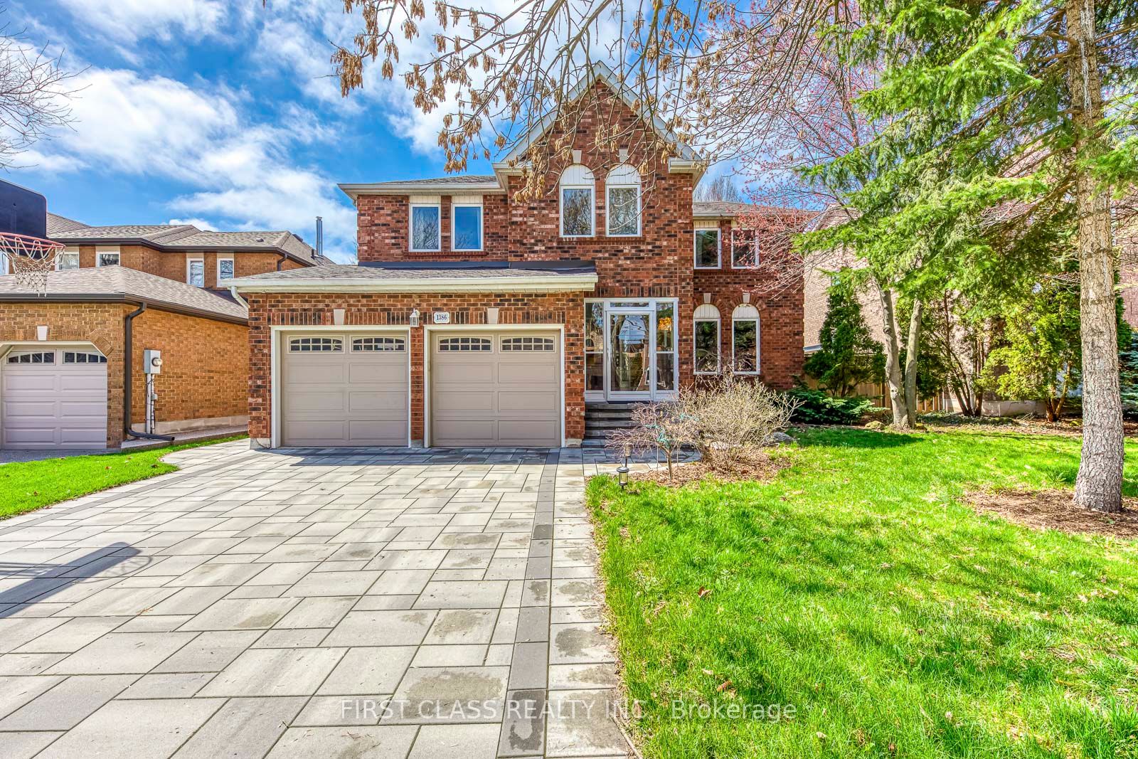 1386 Silversmith Drive, Oakville, ON, L6M 2X4