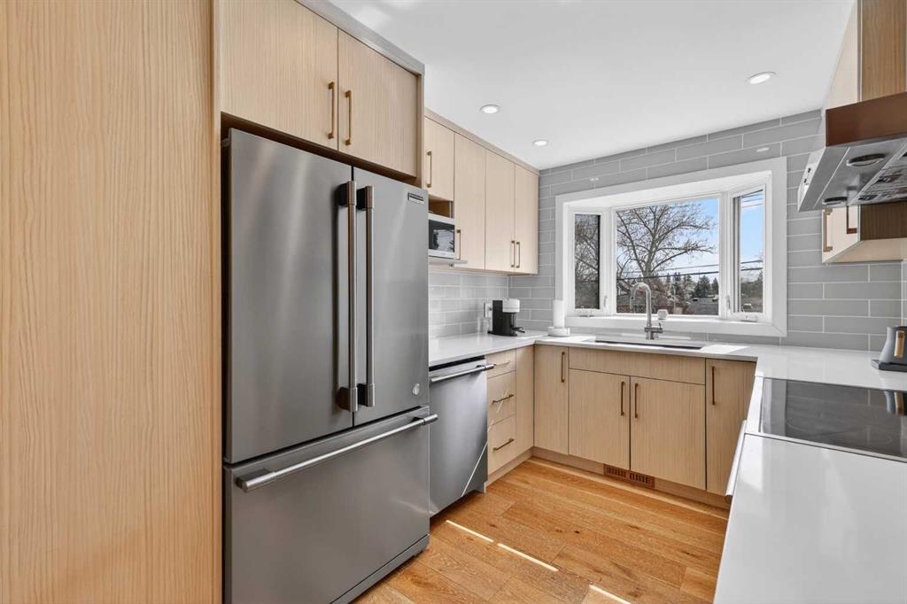 Additional image 6 of 12 Glacier Drive SW, Calgary, AB, T3E 5A1