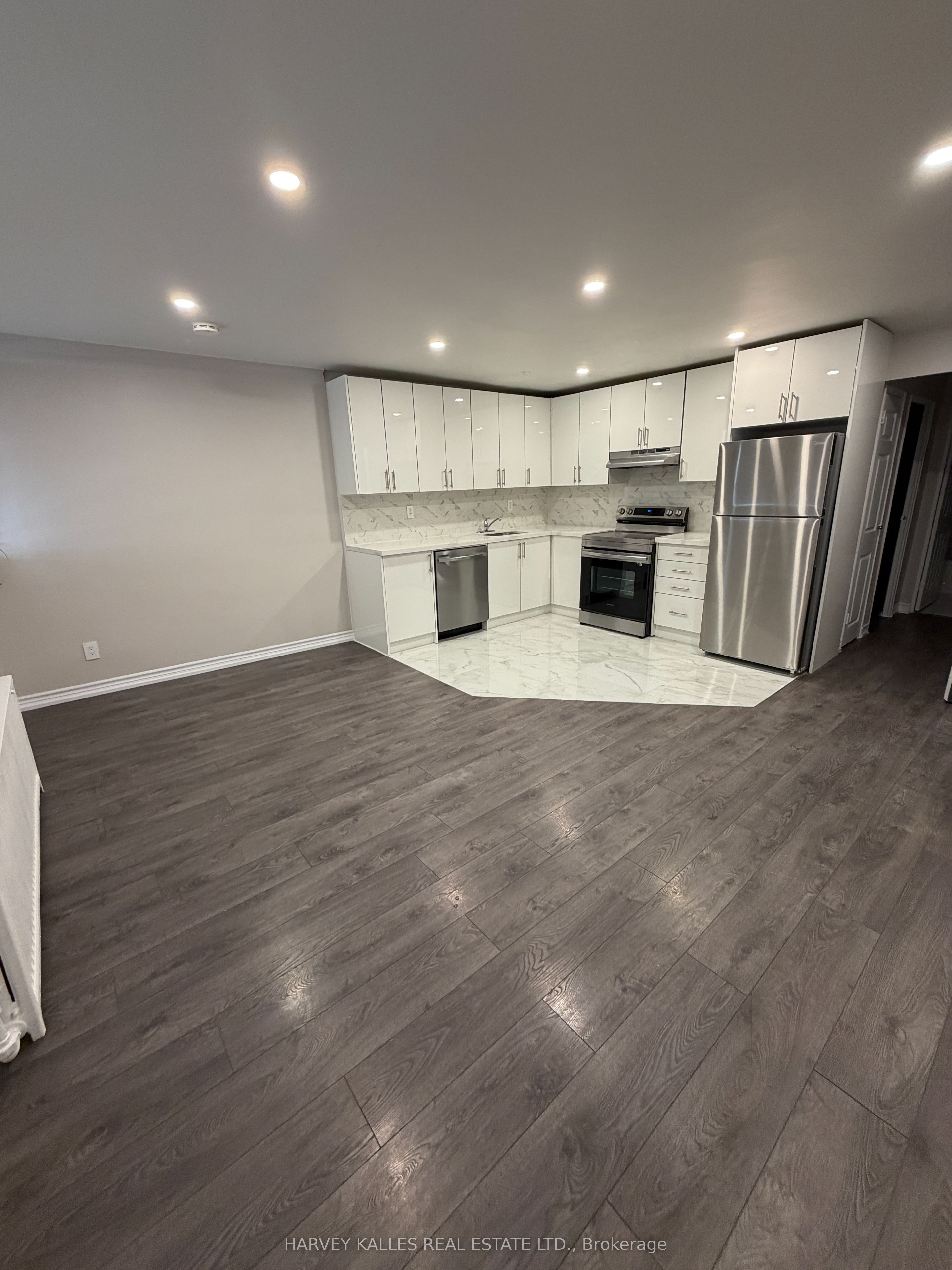 Additional image 2 of 101-180 Vaughan Road, Toronto, ON, M6C 2M3