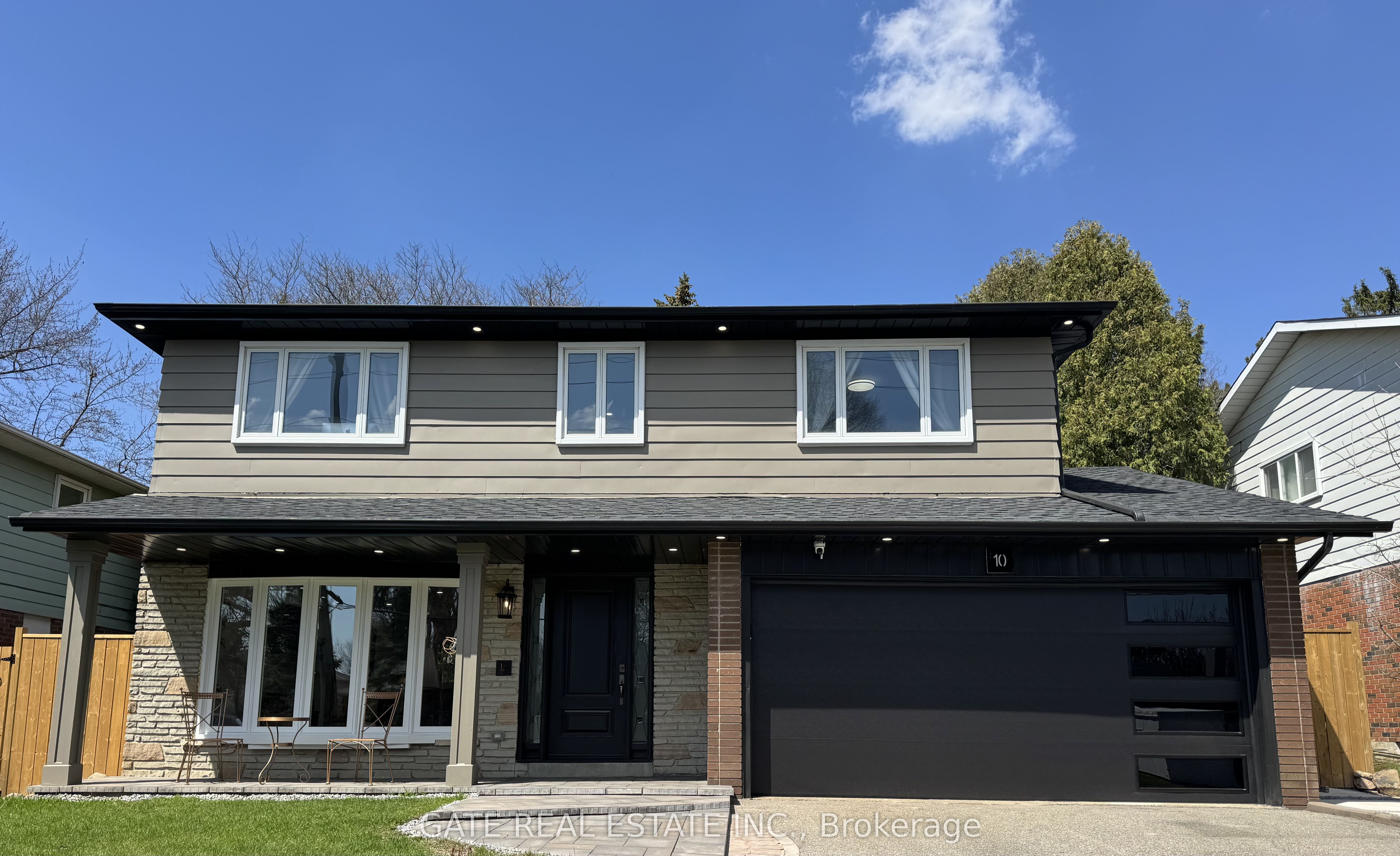 10 Thorny Brae Drive, Markham, ON, L3T 3G4