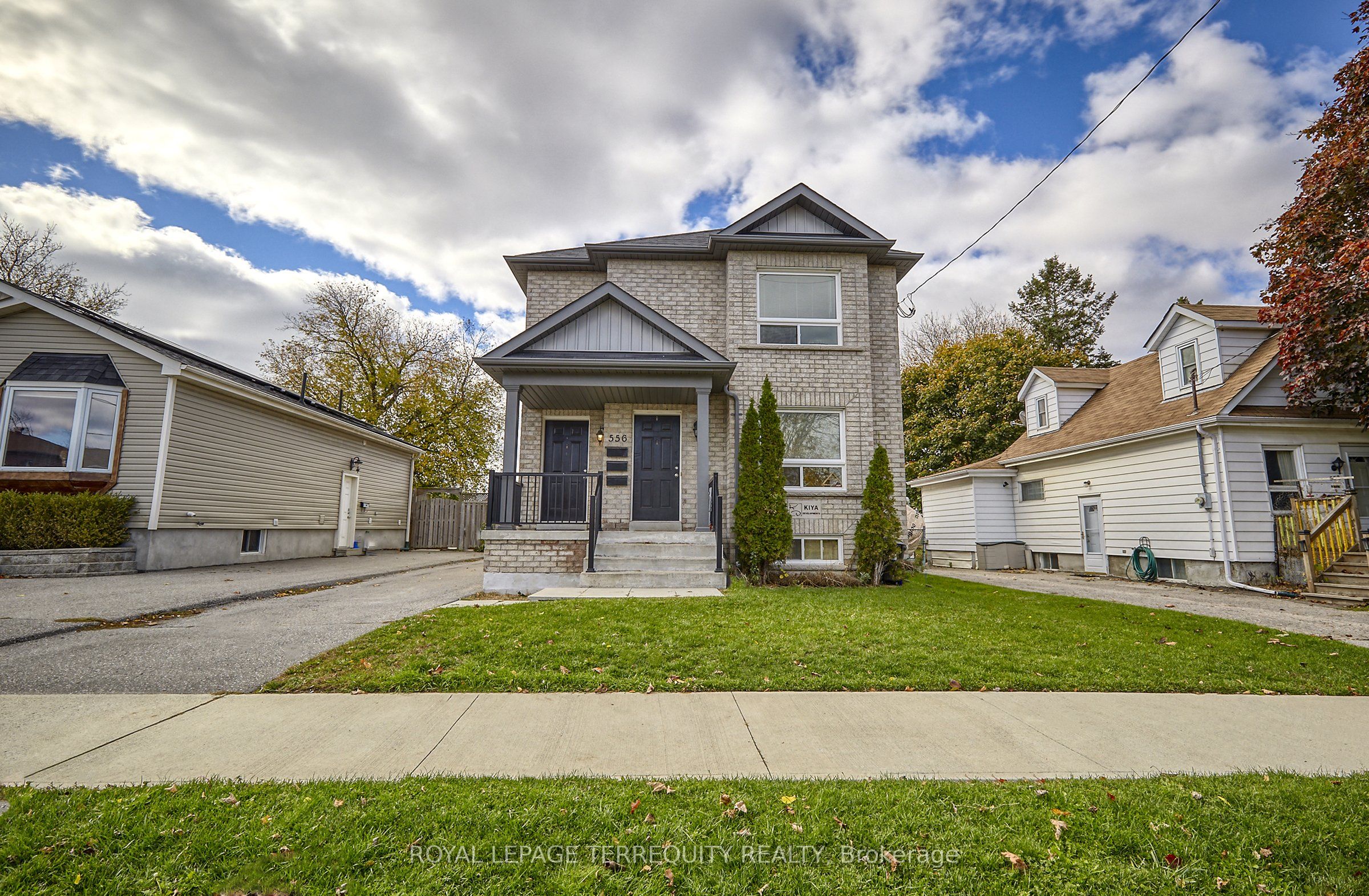 2-556 Park Road S, Oshawa, ON, L1J 4J5