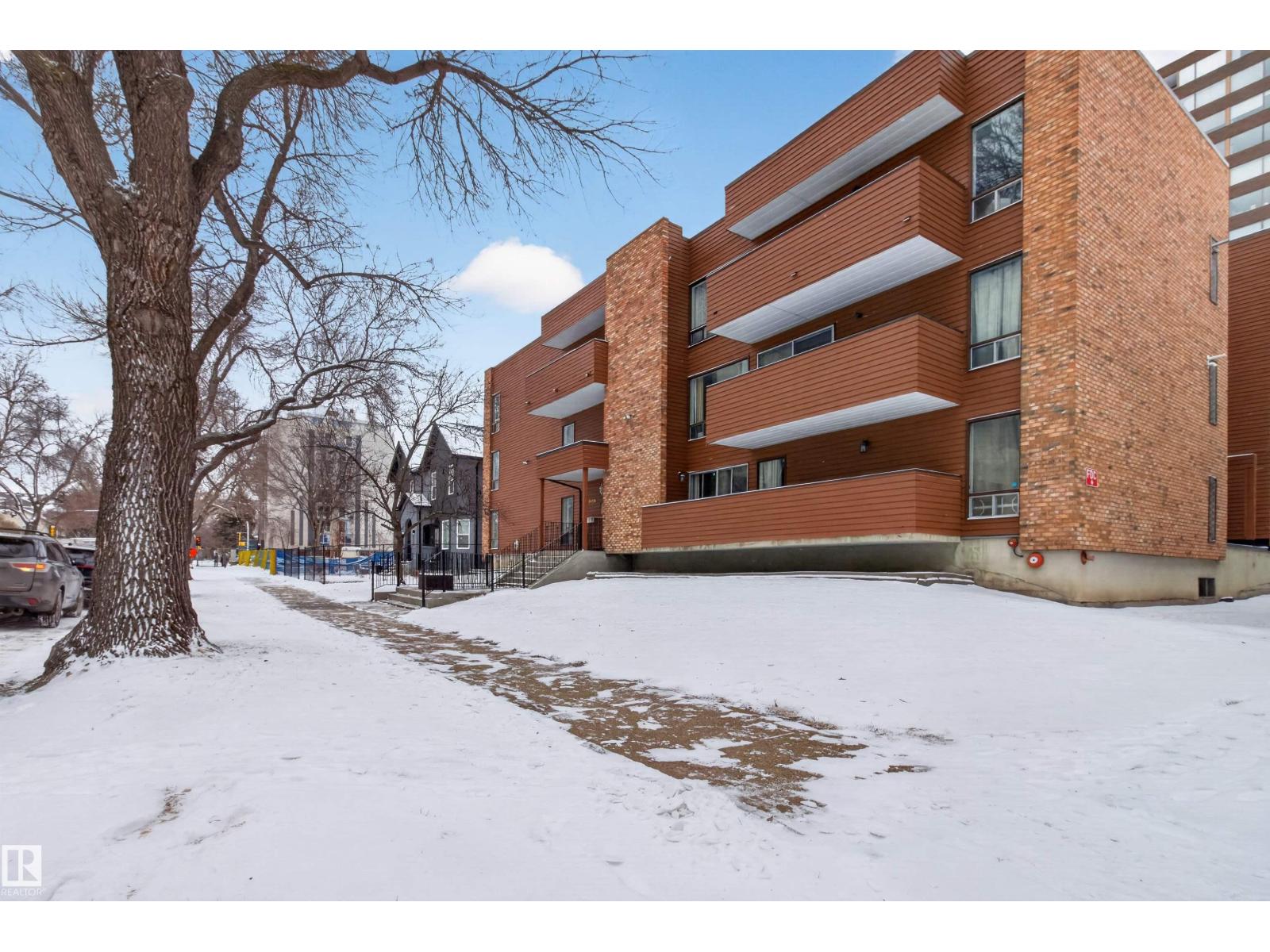305-10026 112 Street NW, Edmonton, AB, T5K1L9