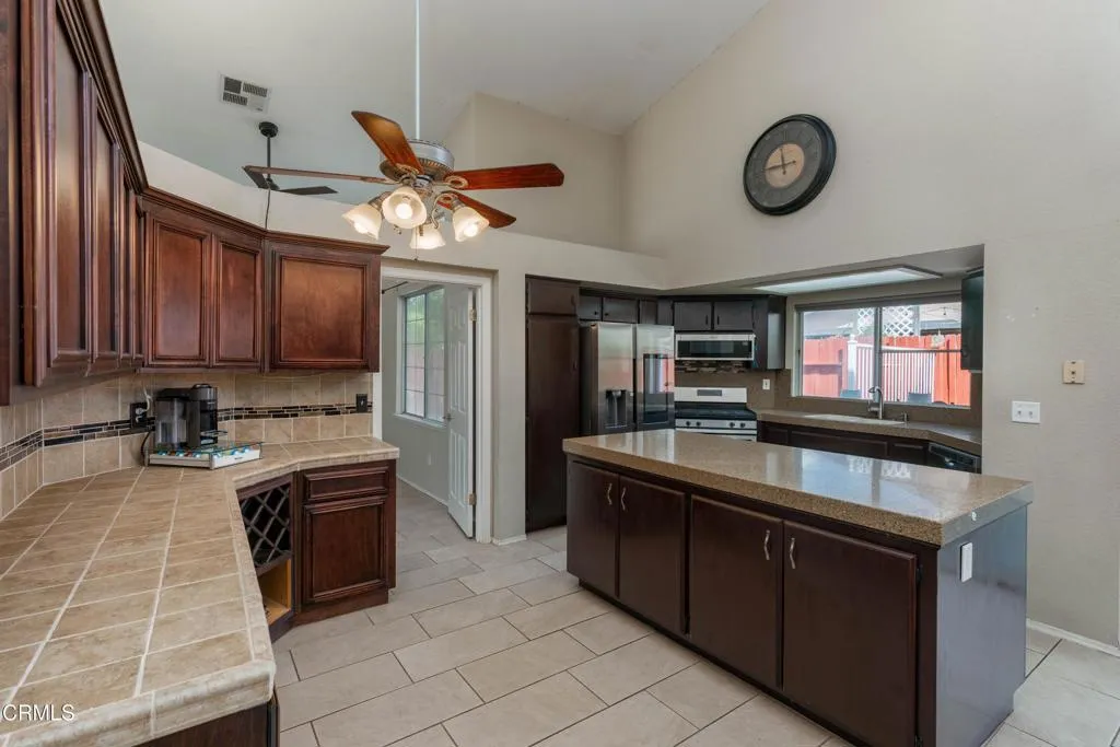 Additional image 43 of 3700 Tracey Court, Bakersfield, CA 93311