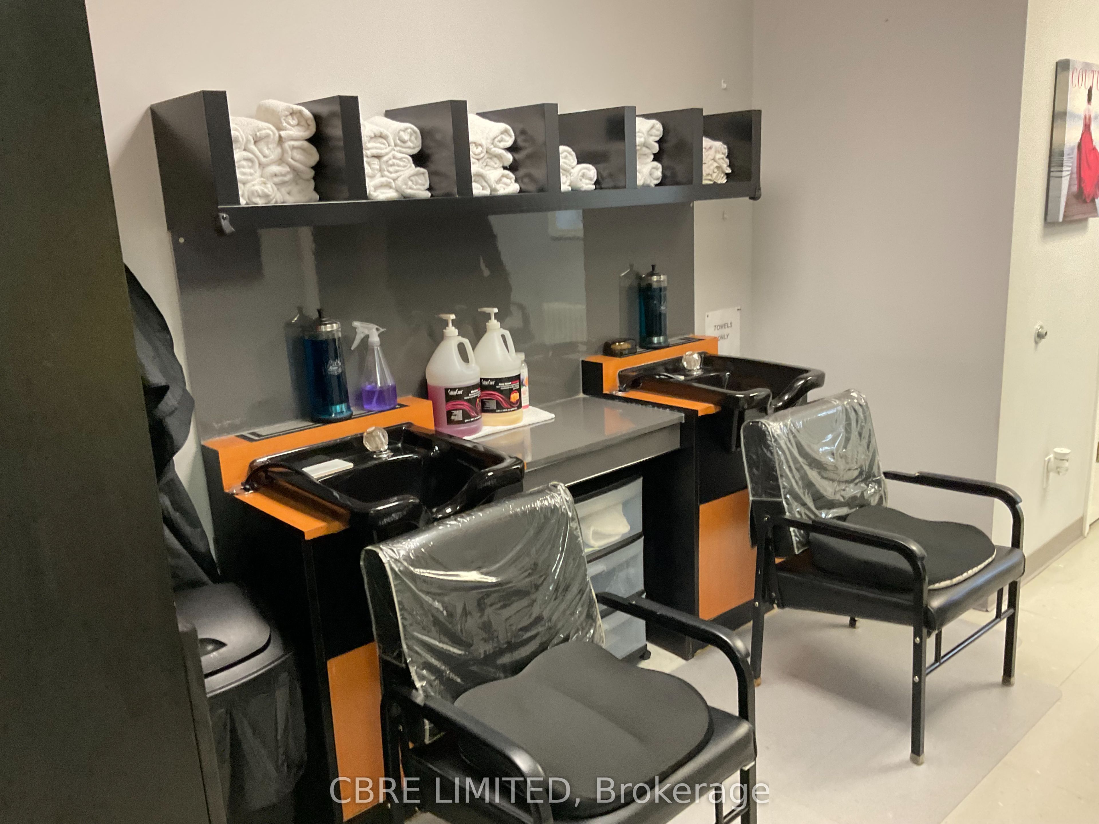 Additional image 3 of 827 O'connor Drive, Toronto, ON, M4B 2S7