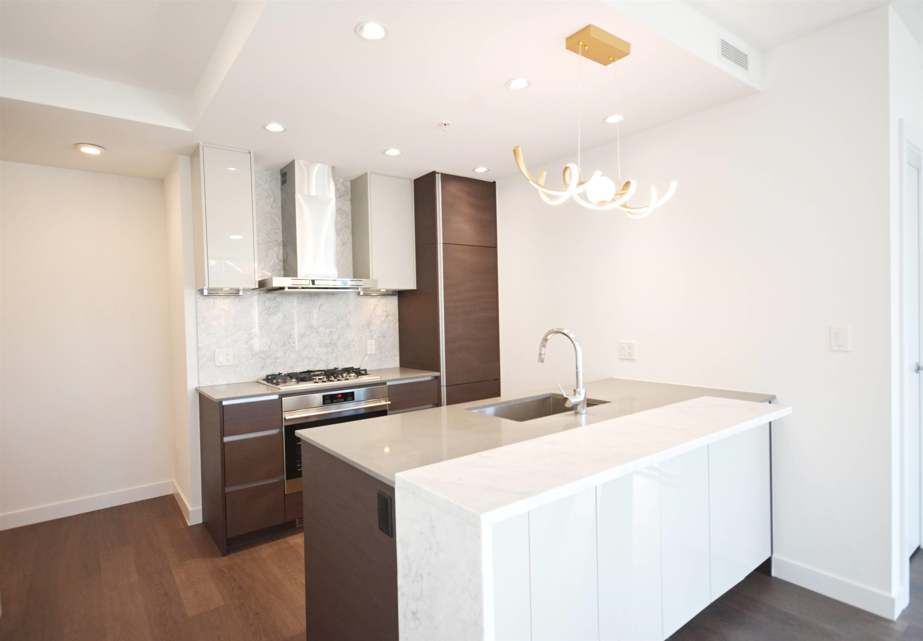 502-6098 Station Street, Burnaby, BC, V5H 0H4