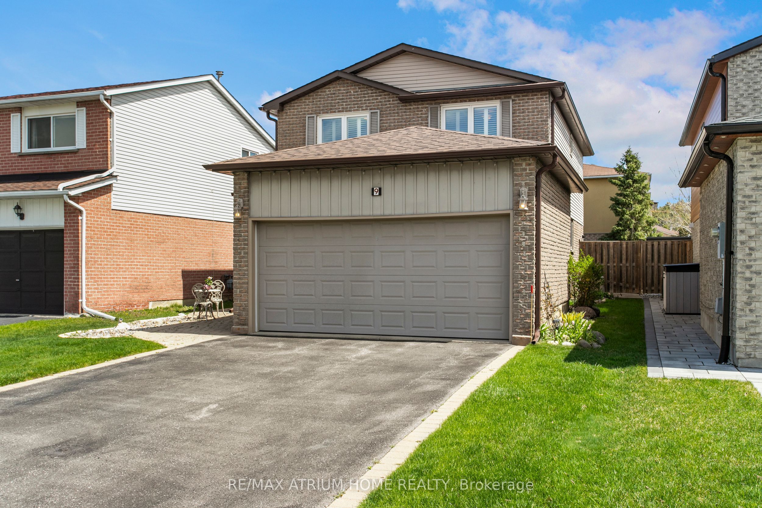Additional image 4 of 9 Constellation Crescent, Richmond Hill, ON, L4C 8J8