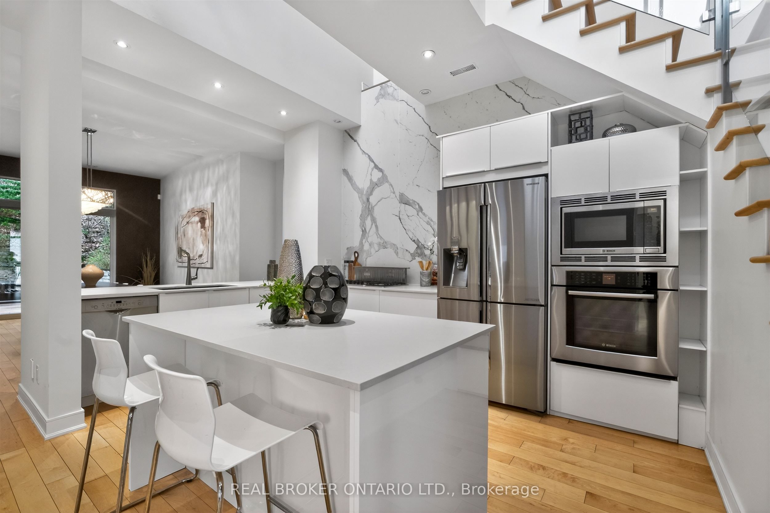 Additional image 6 of 88 South Kingsway Way, Toronto, ON, M6S 3T3