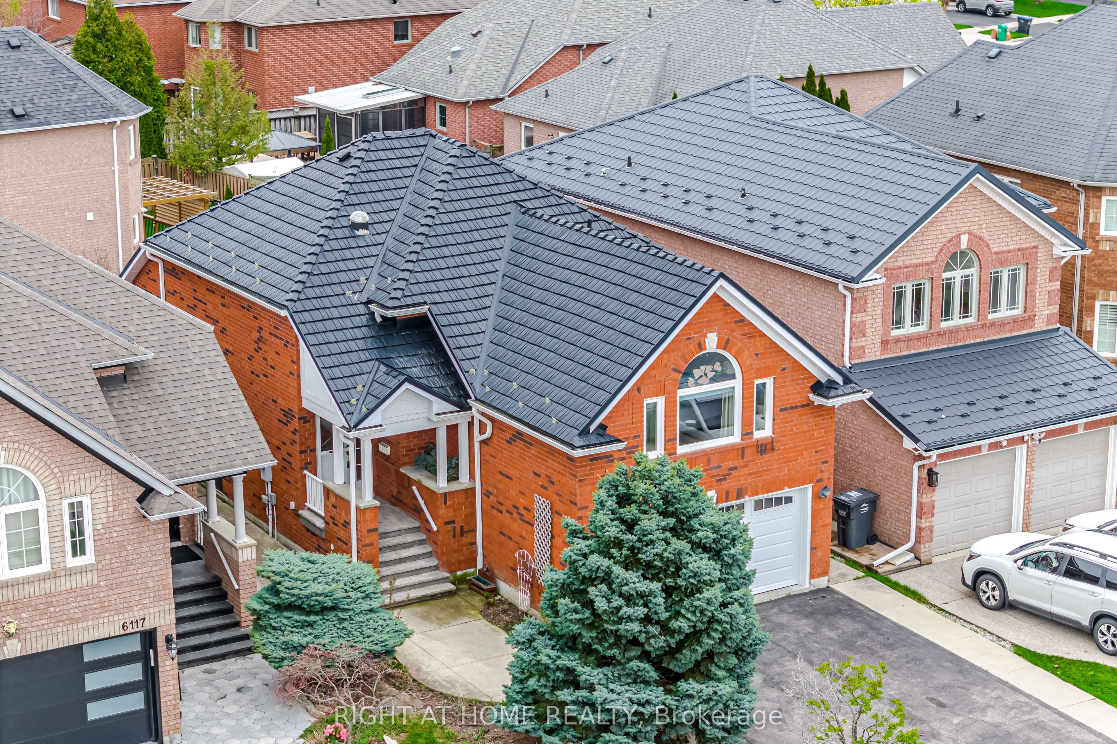 Additional image 2 of 6113 Maple Gate Circle, Mississauga, ON, L5N 7B1