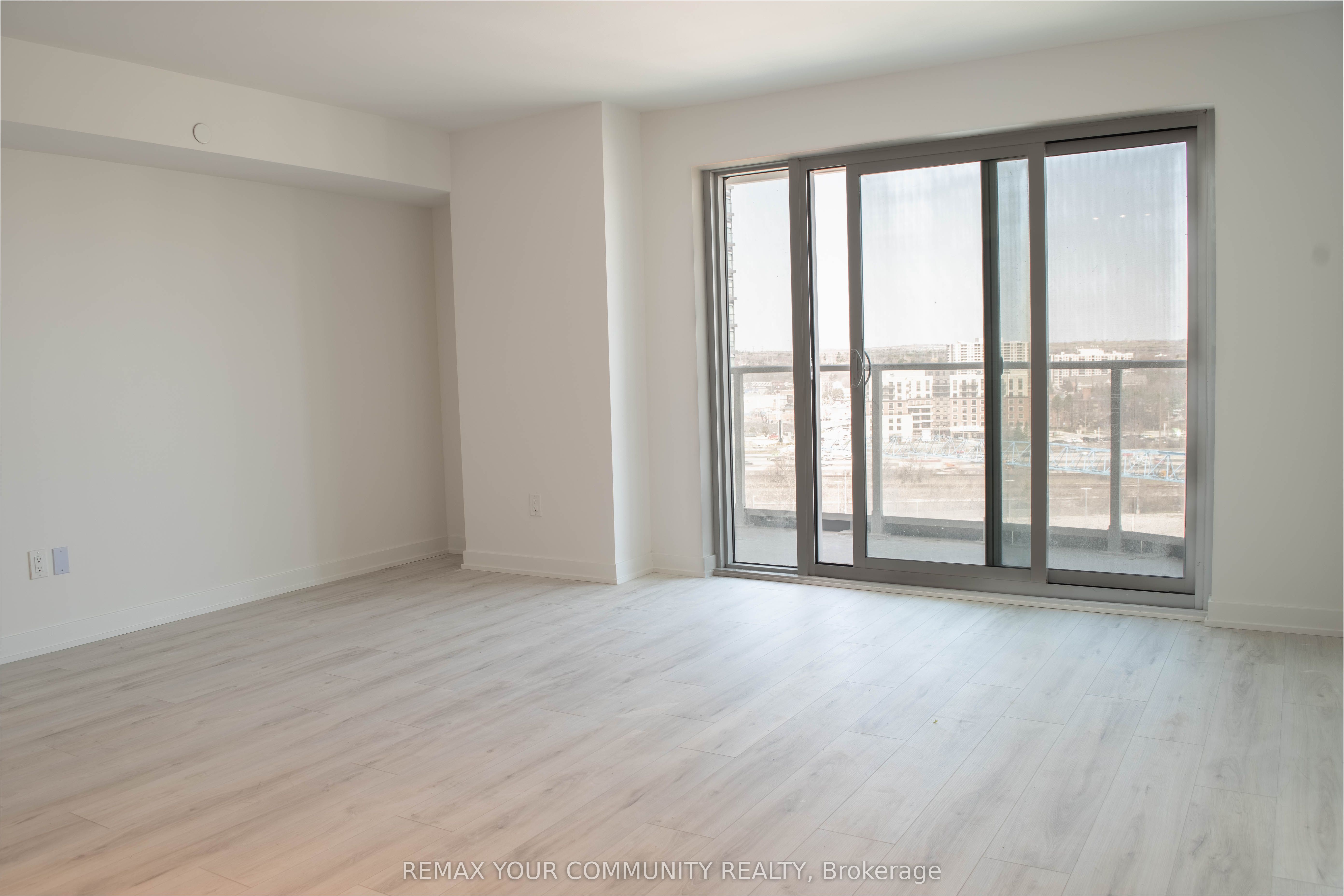Additional image 4 of 1311-1010 Sandy Beach Road, Pickering, ON, L1W 3V9