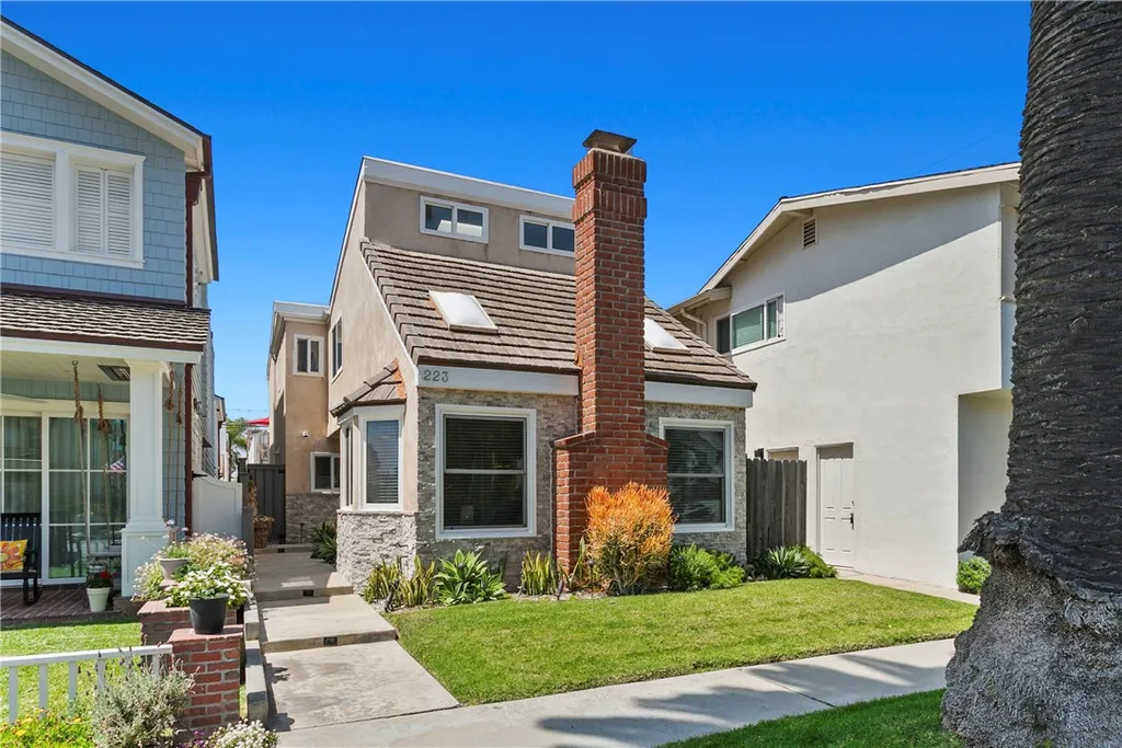 223 14th Street, Huntington Beach, CA 92648