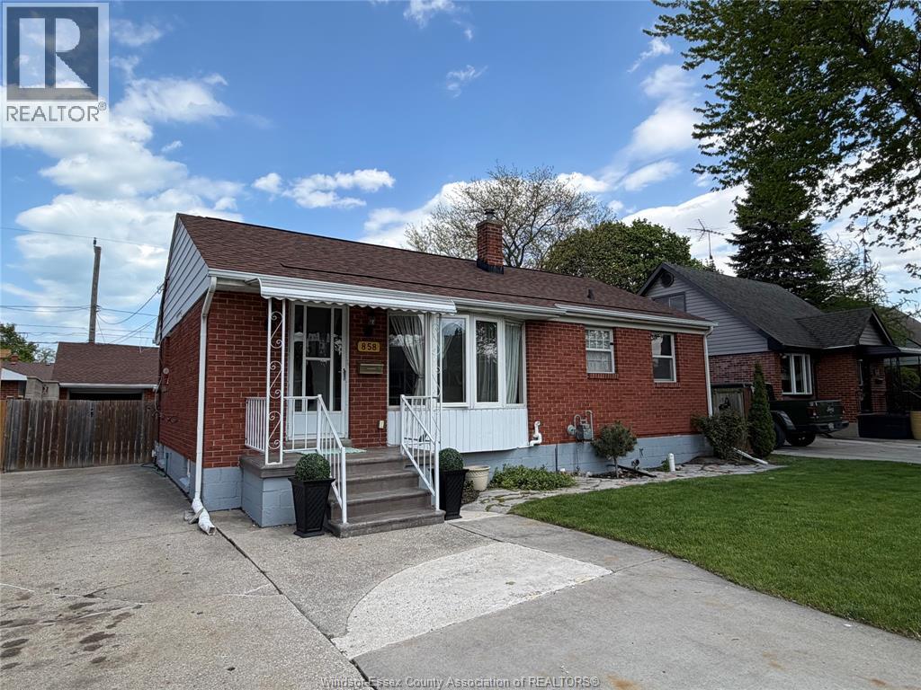 Additional image 4 of 858 Laporte , Windsor, ON, N8S3R4