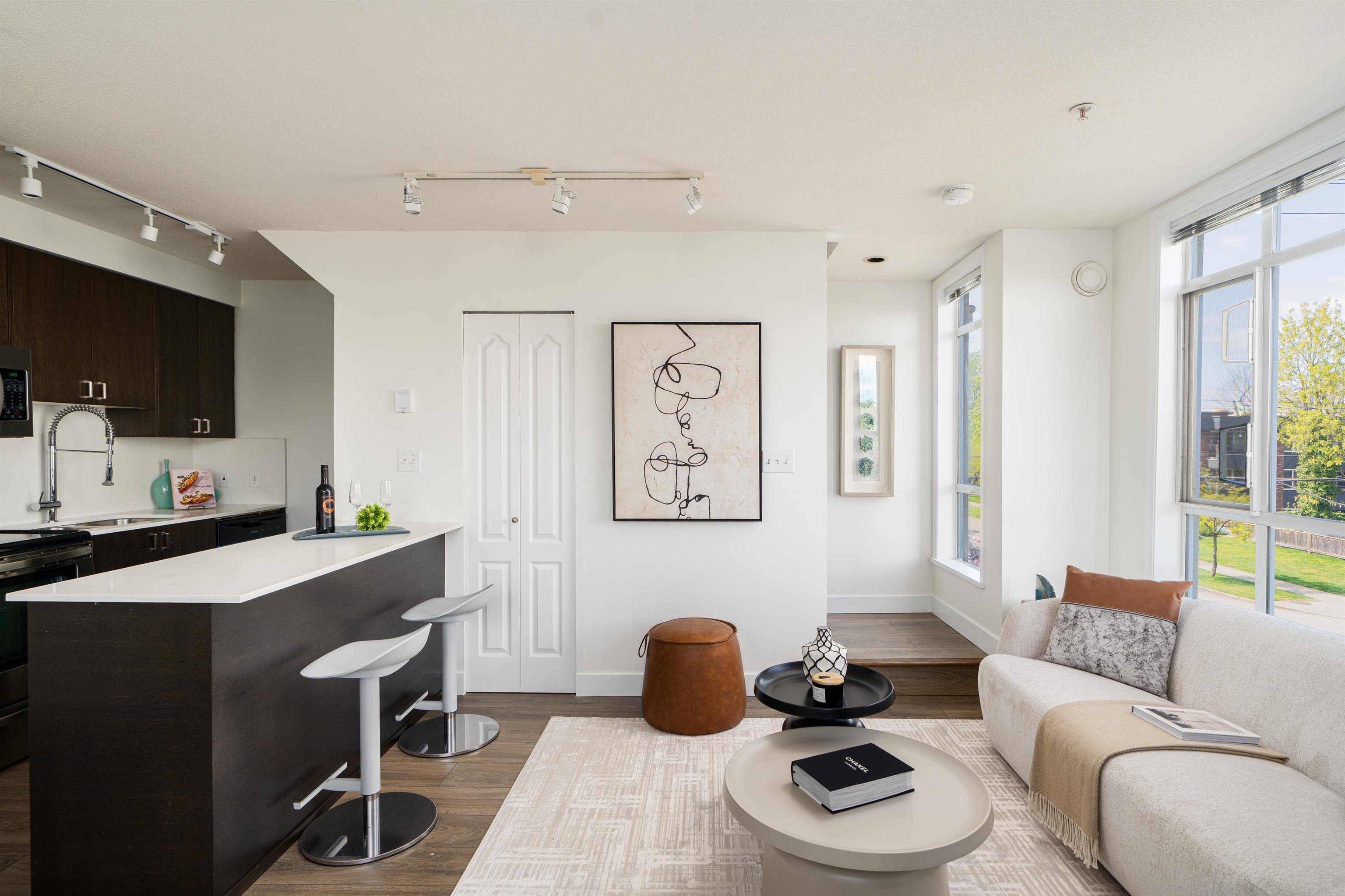 Additional image 2 of 206-2190 5th Avenue W, Vancouver, BC, V6K 1S2
