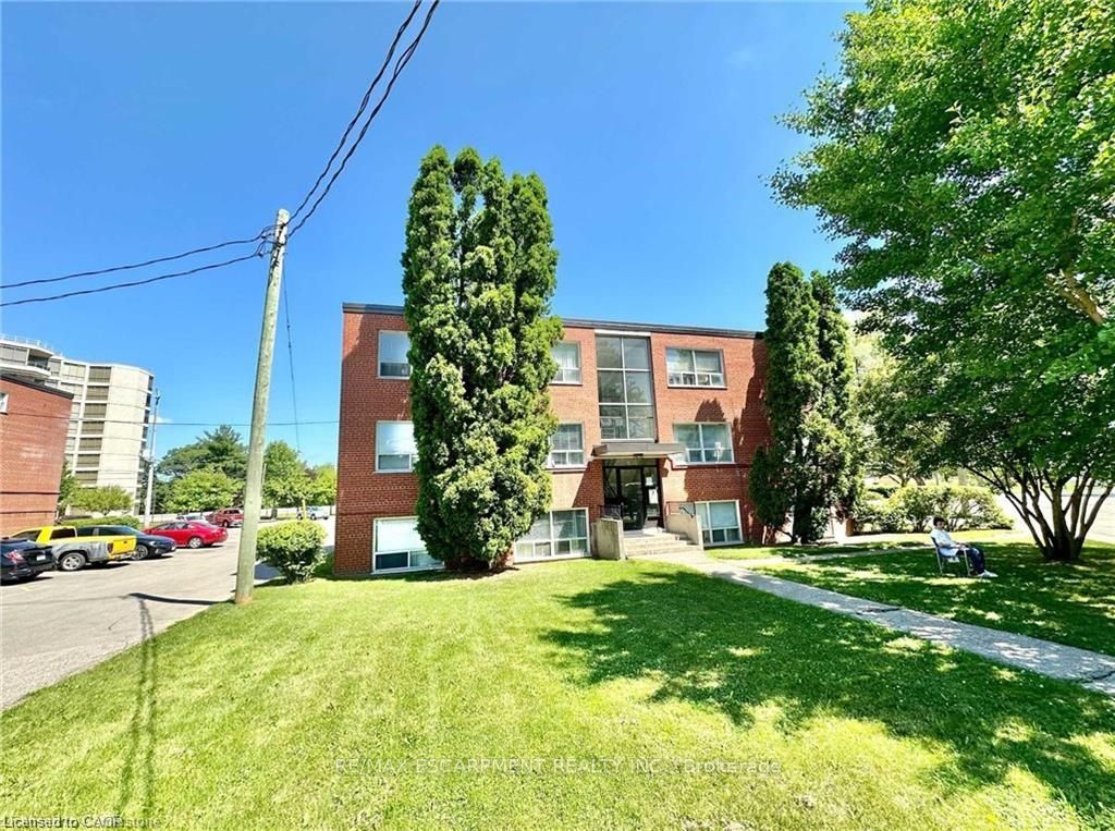 303-37 Mericourt Road, Hamilton, ON, L8S 2N5