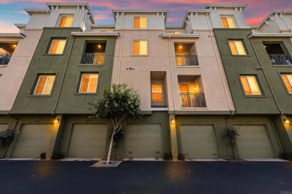 8835 Tribeca Circle, San Diego, CA 92123