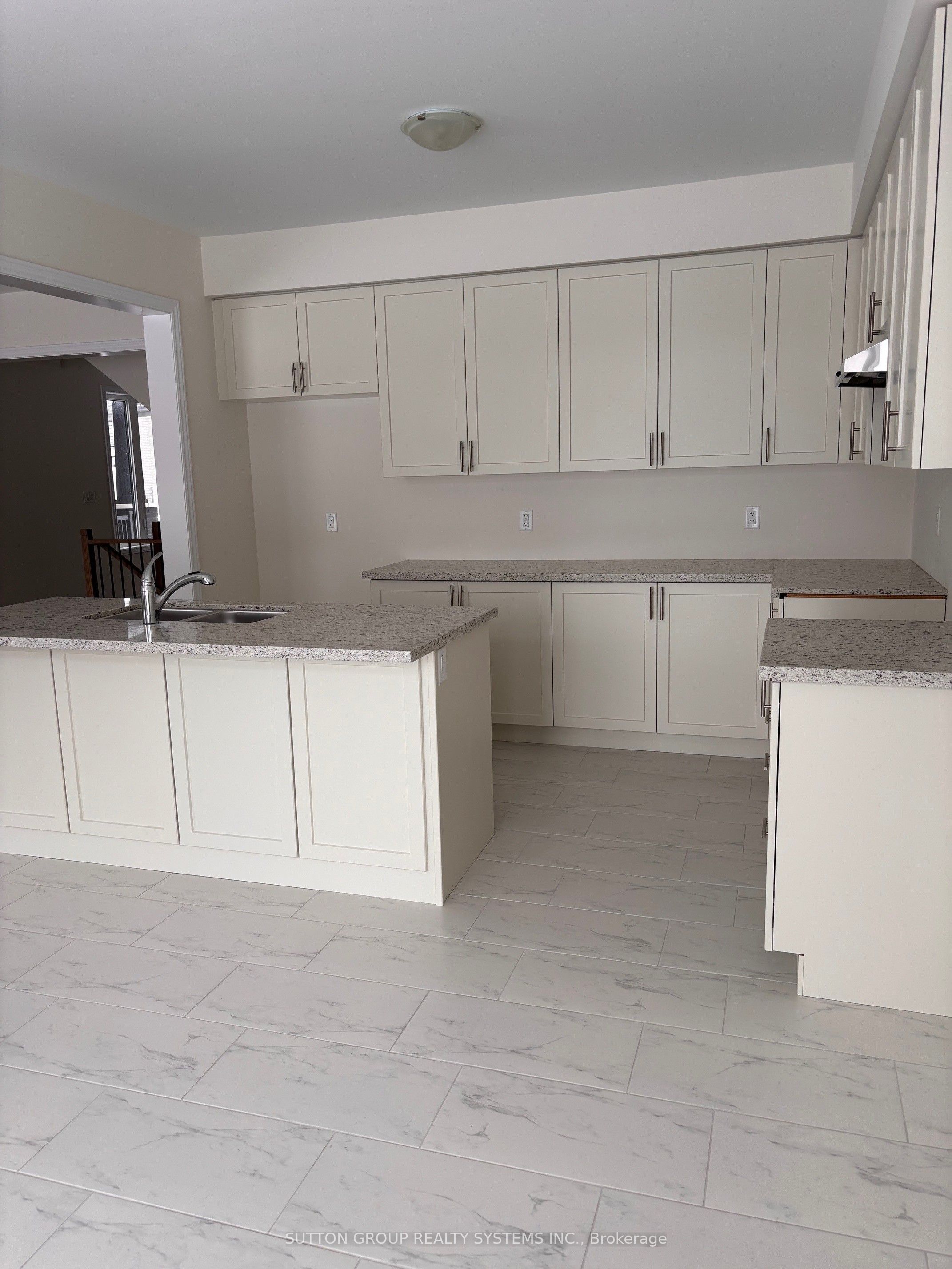 Additional image 2 of 24 Federica Crescent, Wasaga Beach, ON, L9Z 0N5