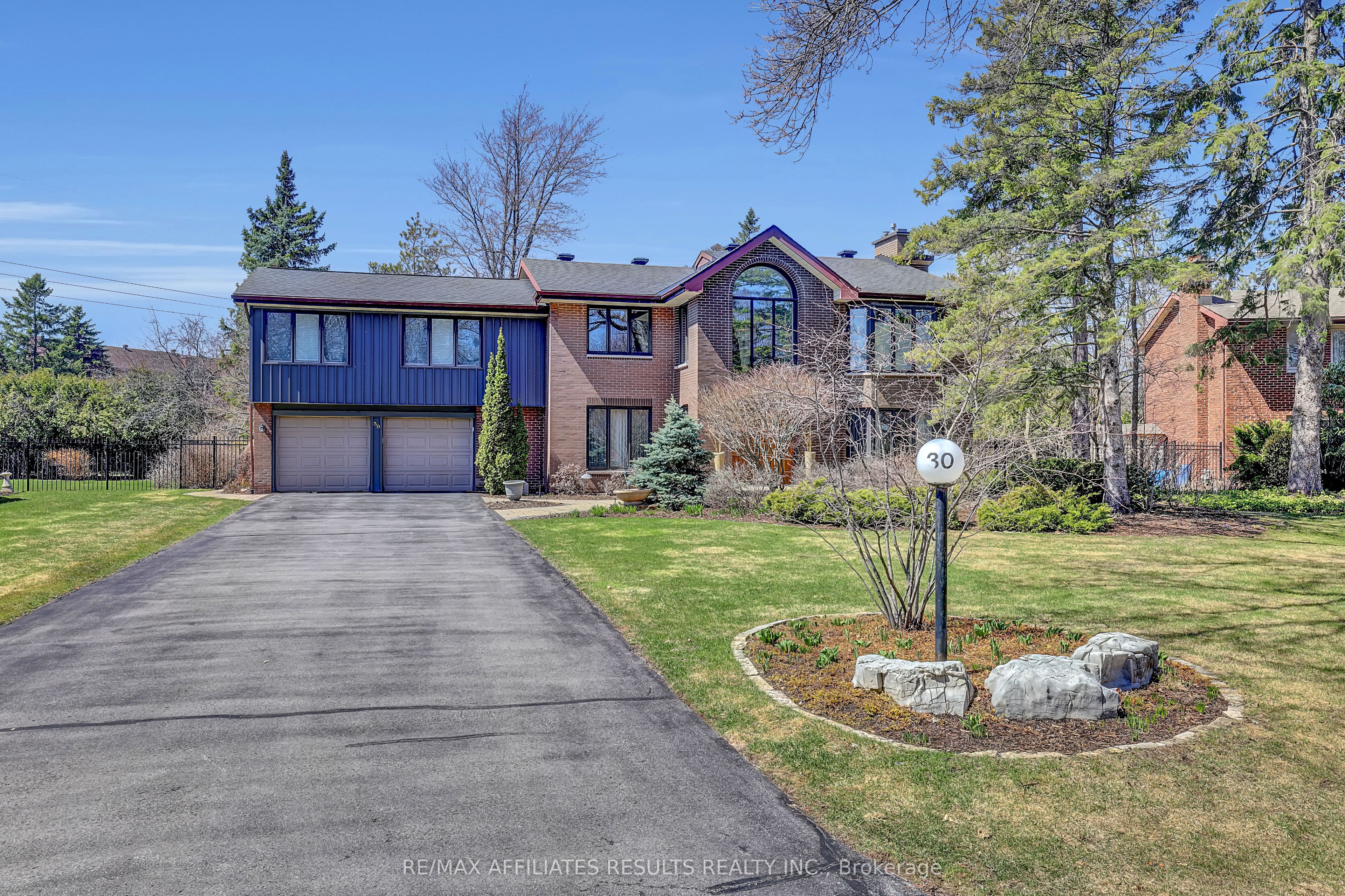 30 Pentland Crescent, Ottawa, ON, K2K 1V5
