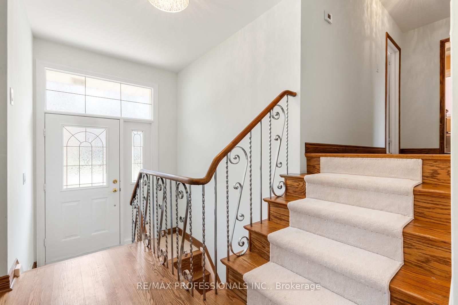 Additional image 3 of 162 Lloyd Manor Road, Toronto, ON, M9B 5K3