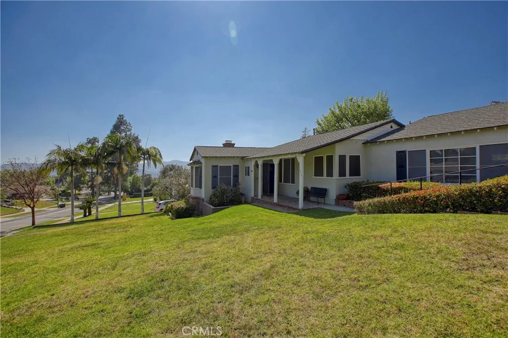 1639 Thompson Ave, Glendale, CA 91201