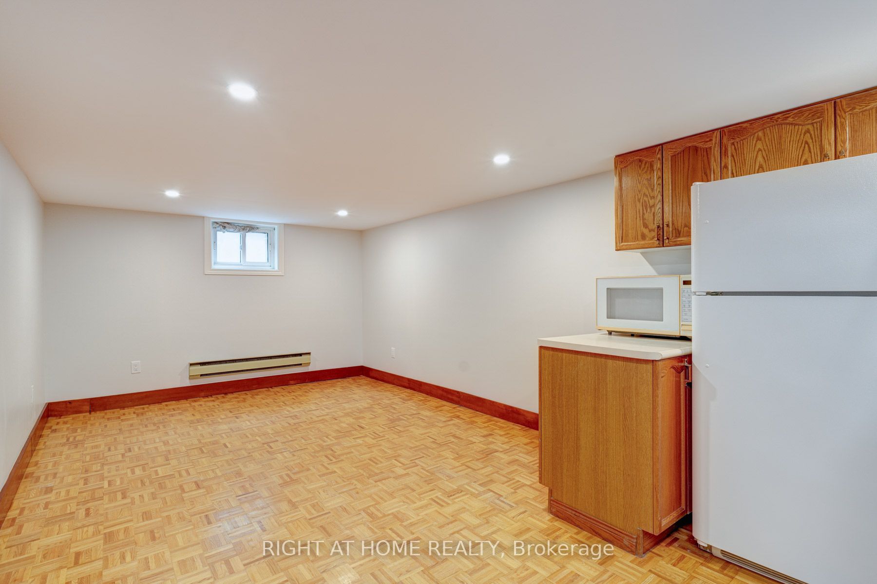 Additional image 2 of Lower-952 Coxwell Avenue, Toronto, ON, M4C 3G3