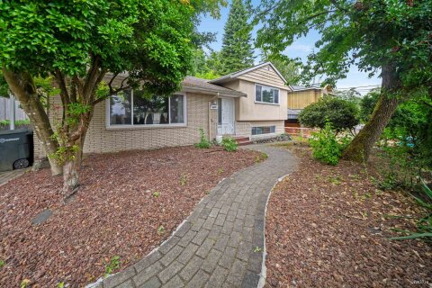 Additional image 9 of 4366 Gilpin Crescent, Burnaby, BC, V5G 2K4