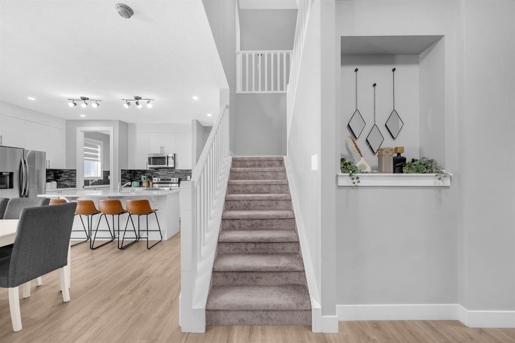Additional image 4 of 155 Carringham Way NW, Calgary, AB, T4B 3P5