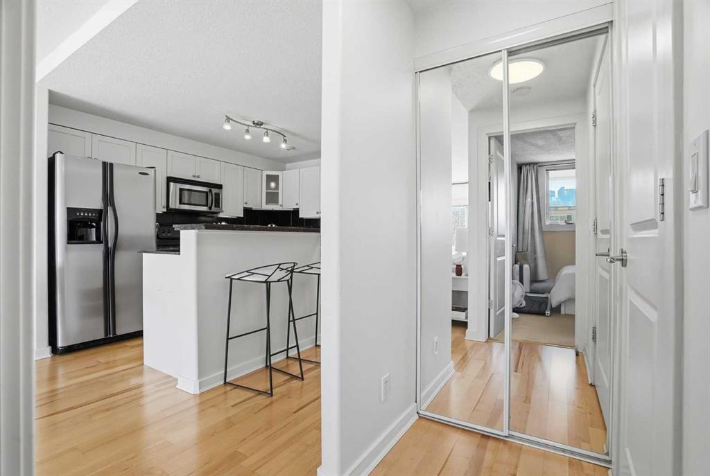 Additional image 4 of 402-728 3 Avenue NW, Calgary, AB, T2N0J1