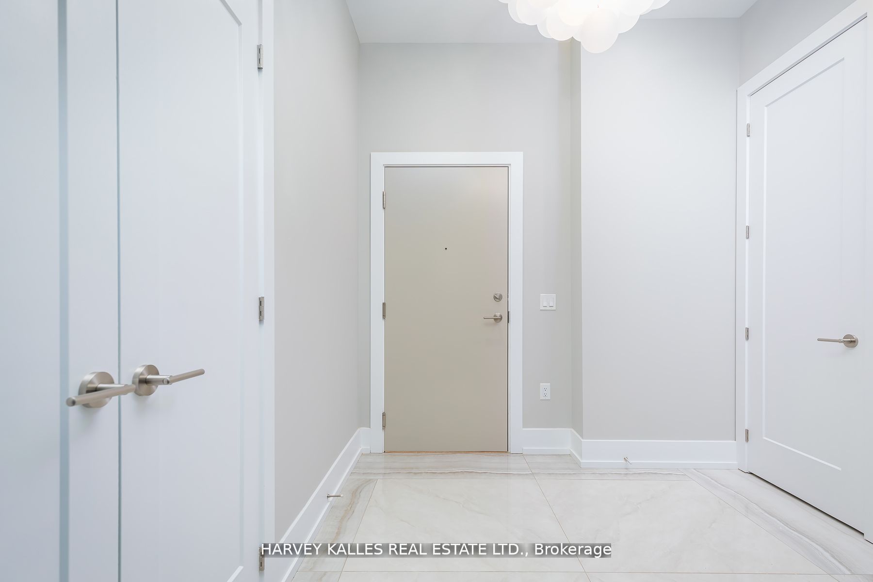 4802-99 John Street, Toronto, ON, M5V 0S6 photo 3