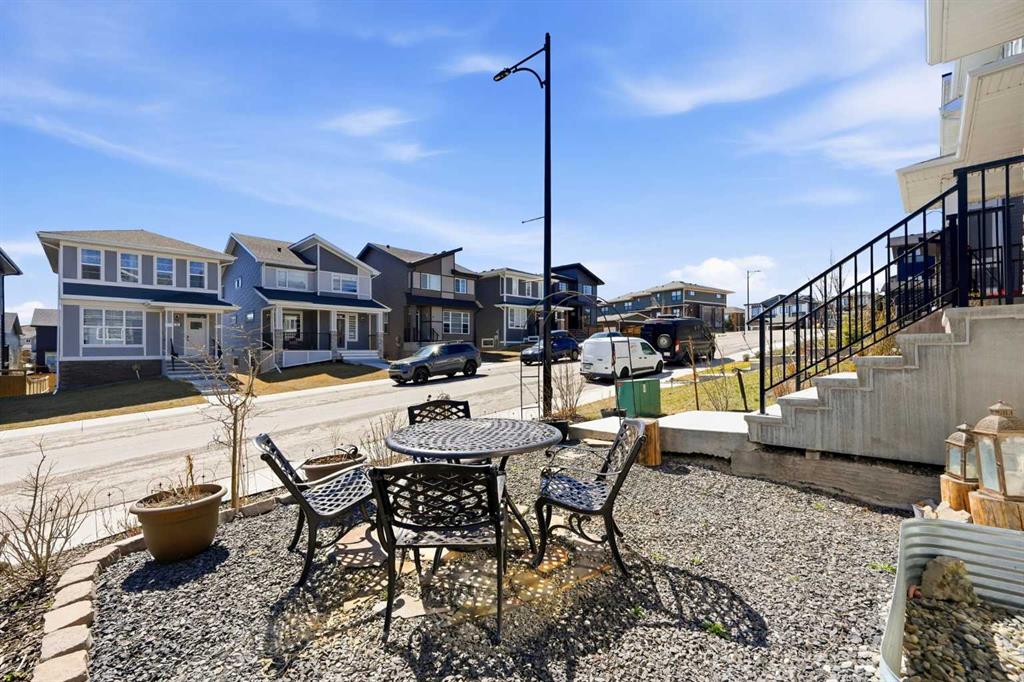 17 Precedence Glen, Cochrane, AB, T4C2W7 photo 4