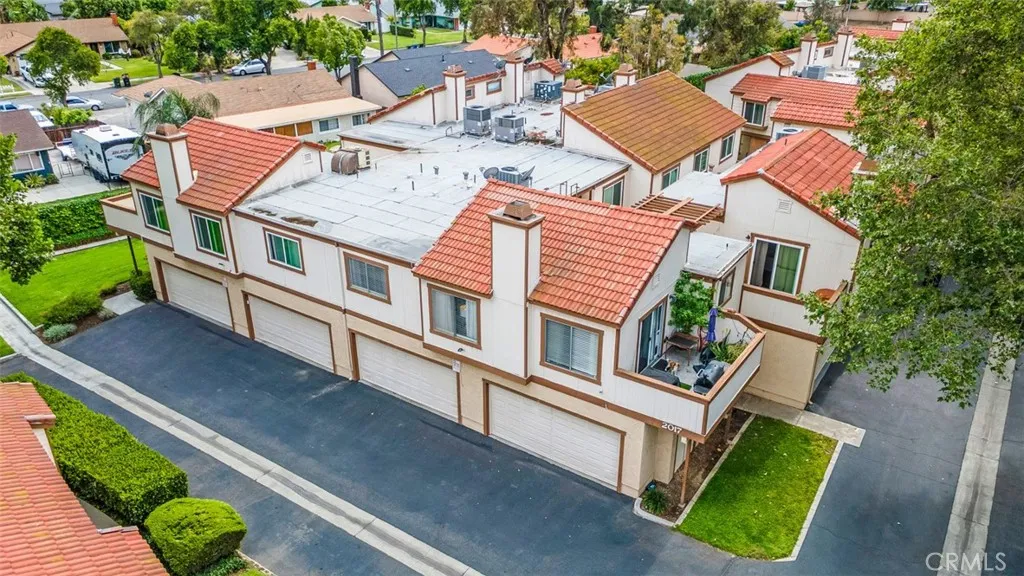 2017 S Campus Ave Unit F, Ontario, CA 91761