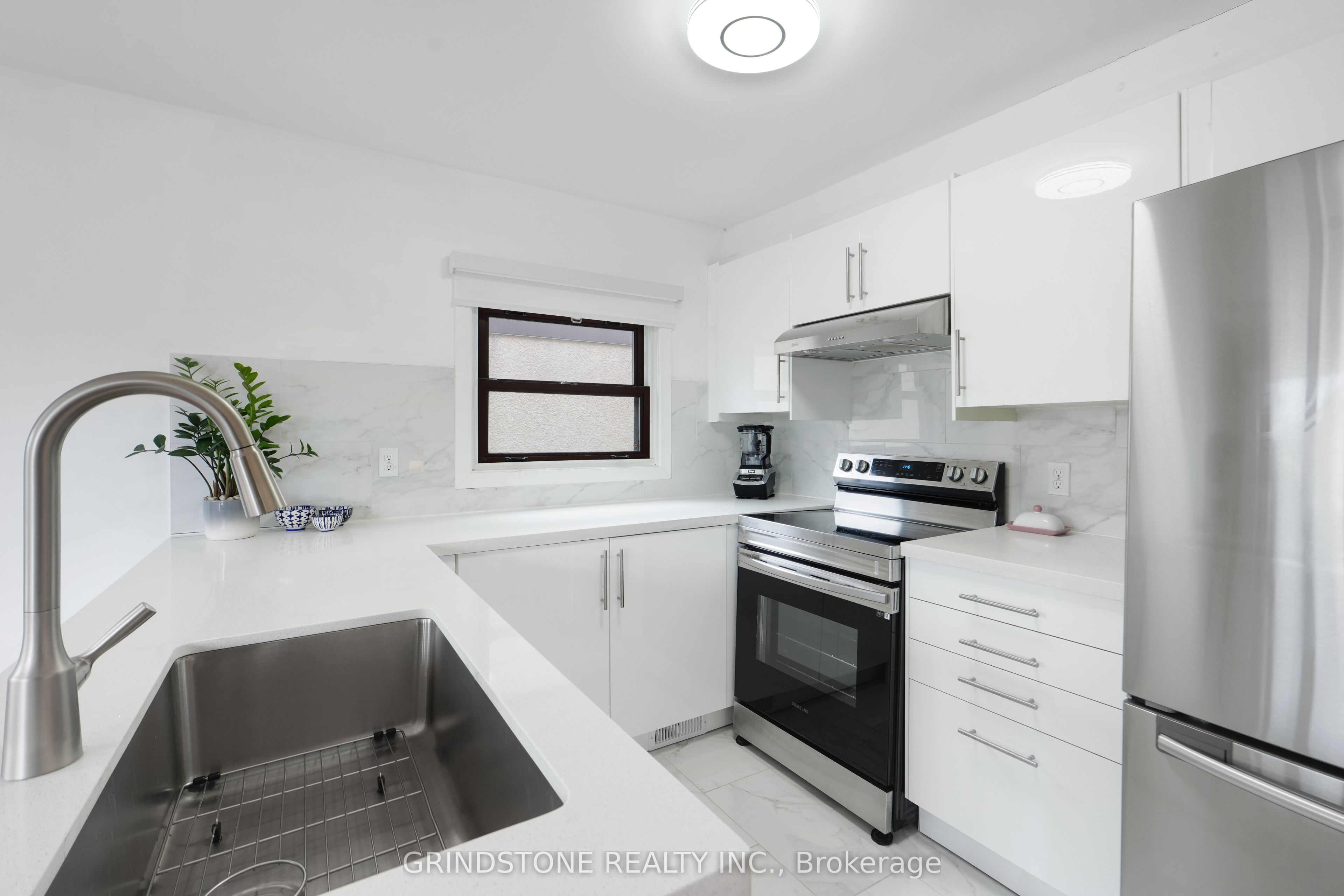 Additional image 6 of 1080 Alenmede Crescent, Ottawa, ON, K2B 8H3