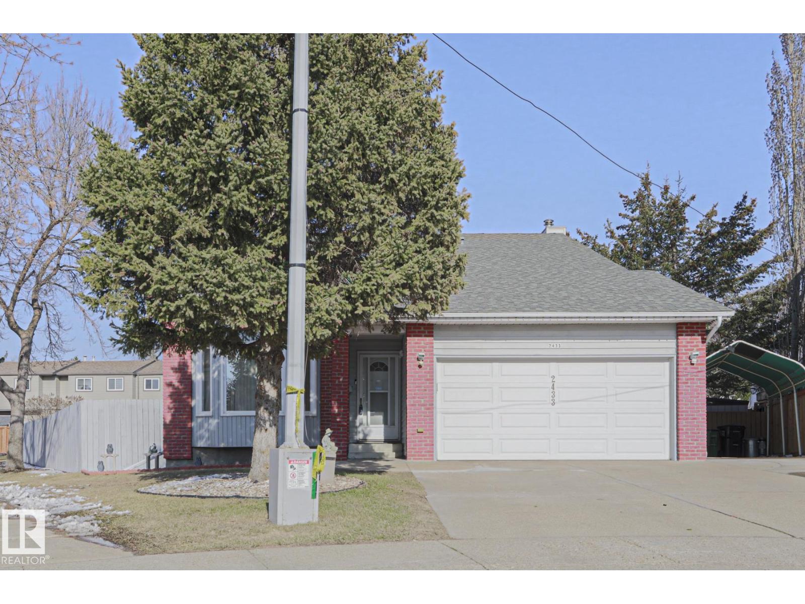 Additional image 2 of 2433 89 Street NW, Edmonton, AB, T6K2Y8