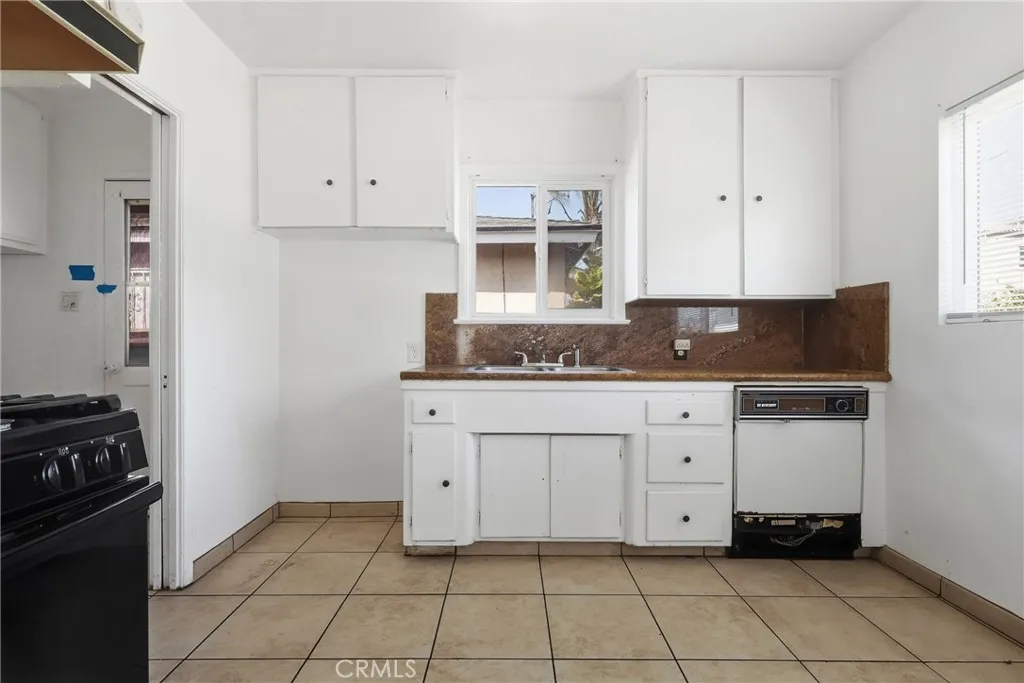 Additional image 43 of 337 Hawaiian Ave, Wilmington, CA 90744