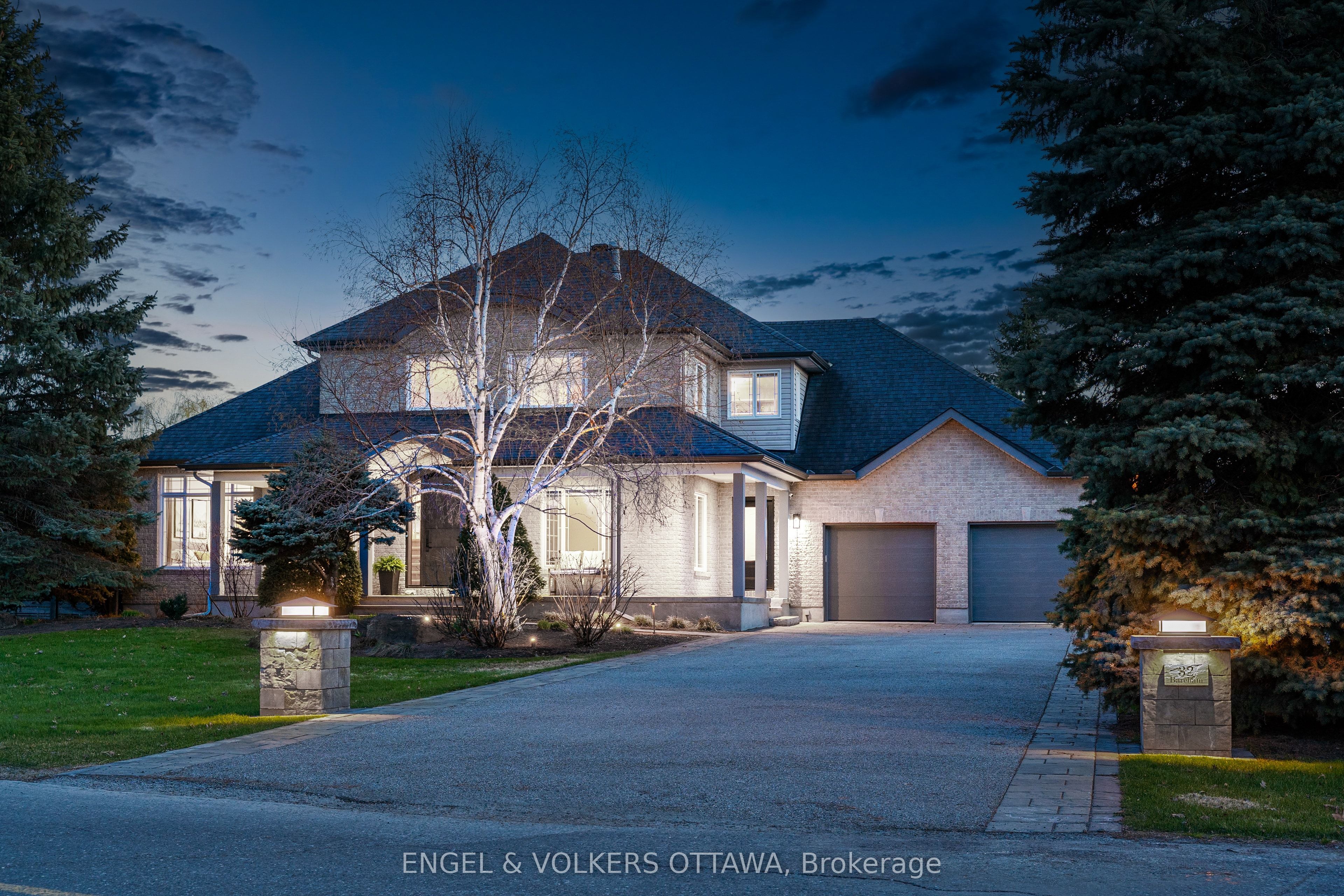 32 Barcham Crescent, Ottawa, ON, K2J 3Z7