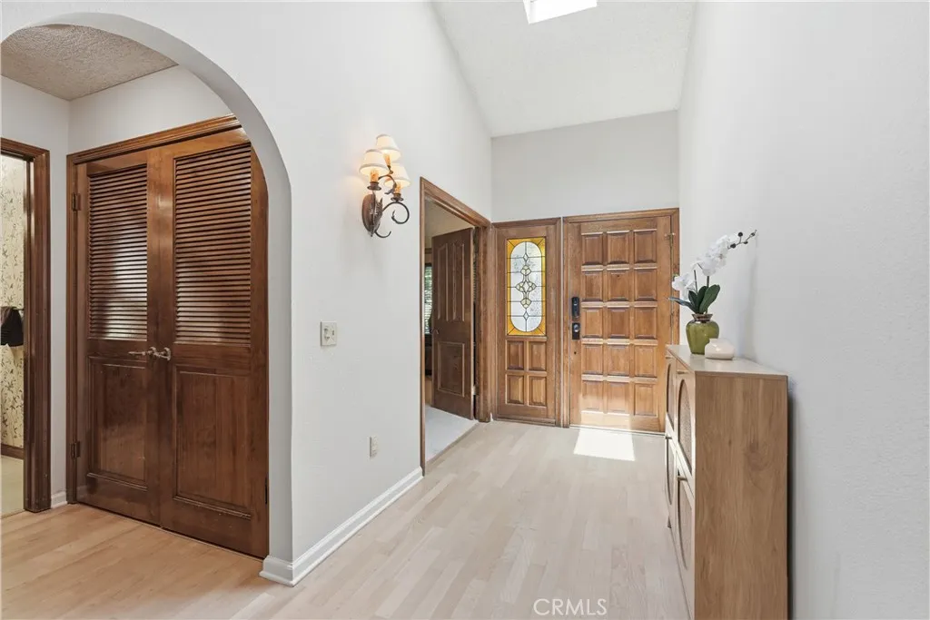 6257 Riviera Circle, Long Beach, CA 90815 photo 2