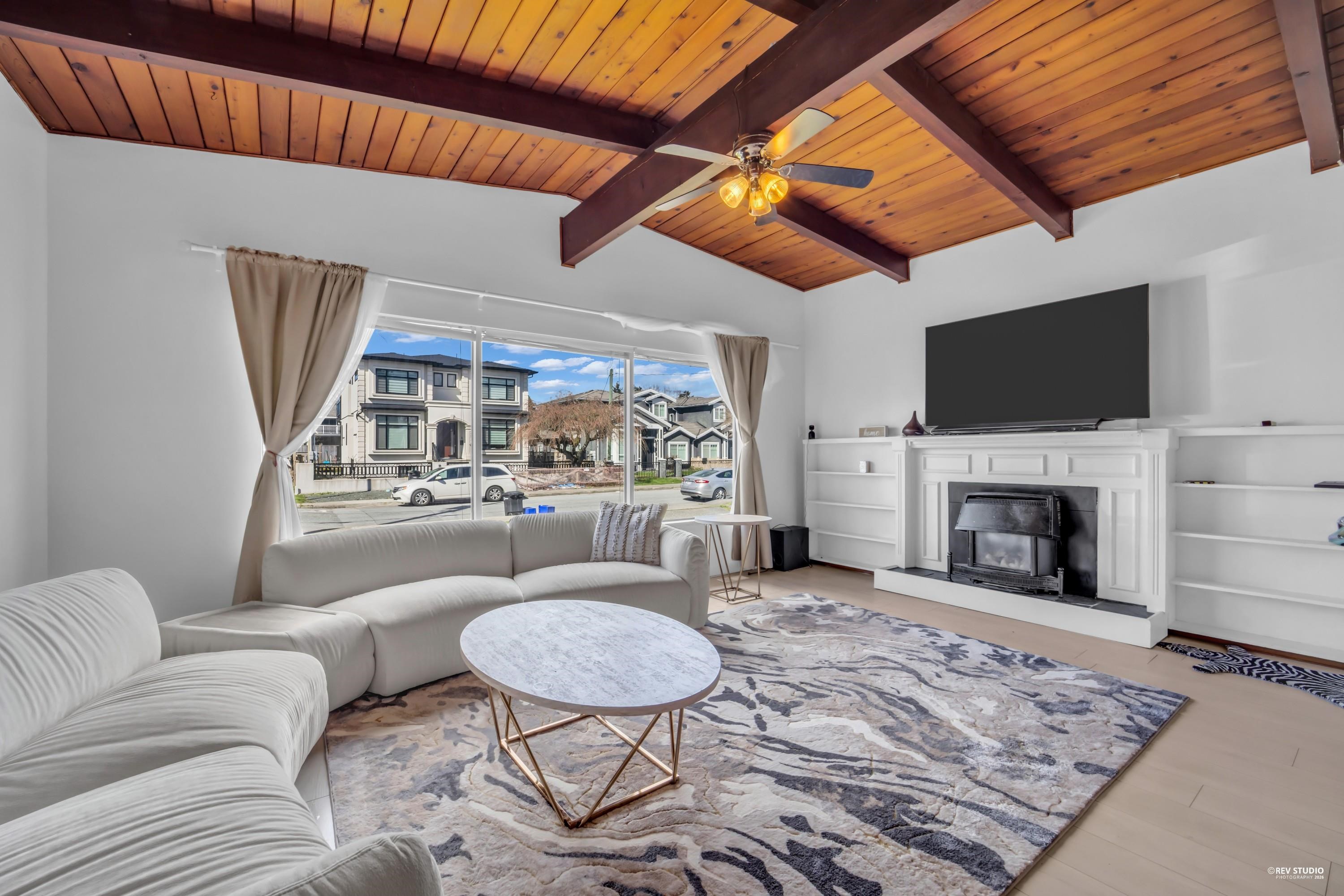 7750 15th Avenue, Burnaby, BC, V3N 1W5
