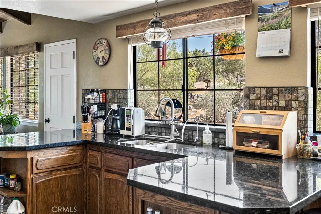 Additional image 19 of 984 Pinon Road, Pinon Hills, CA 92372
