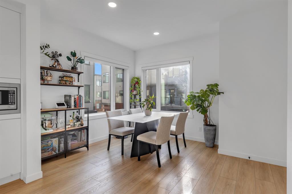 Additional image 3 of 213 Greenbriar Common, Calgary, AB, T3B 6J3
