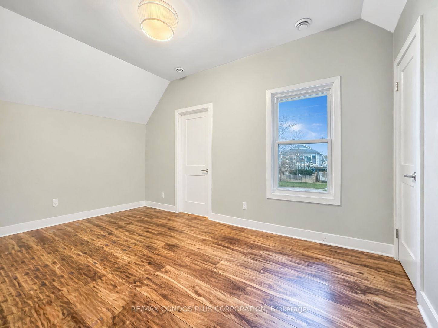 Additional image 6 of 869 Beach Boulevard, Hamilton, ON, L8H 6Z5