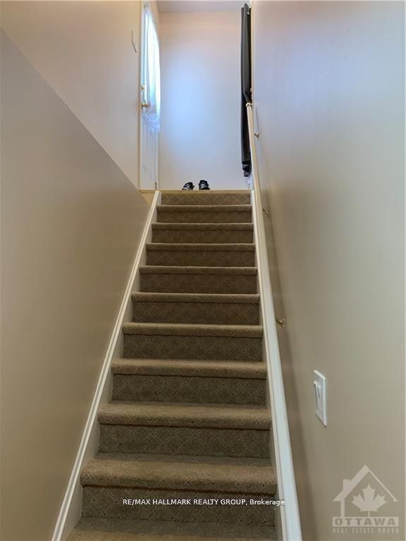 Additional image 2 of 1721 Queensdale Avenue, Ottawa, ON, K1T 1J5