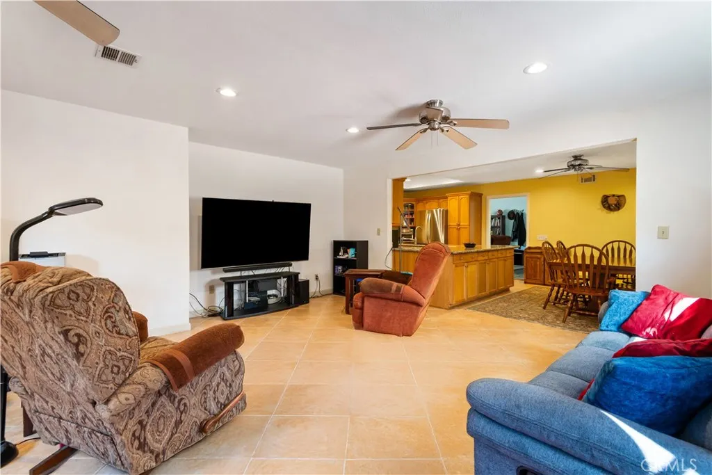 7441 Mesada Street, Rancho Cucamonga, CA 91730 photo 4