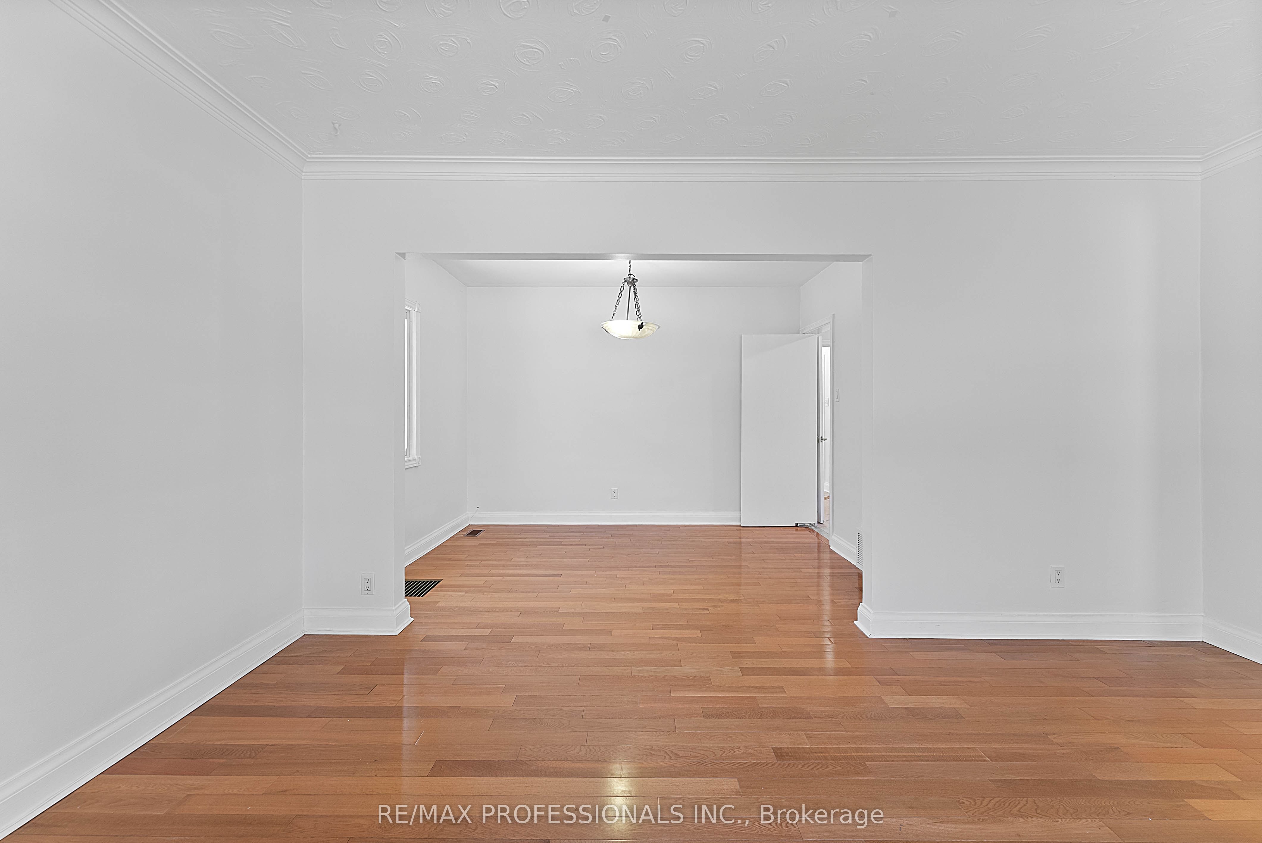 Additional image 6 of 46 Stock Avenue, Toronto, ON, M8Z 5C6
