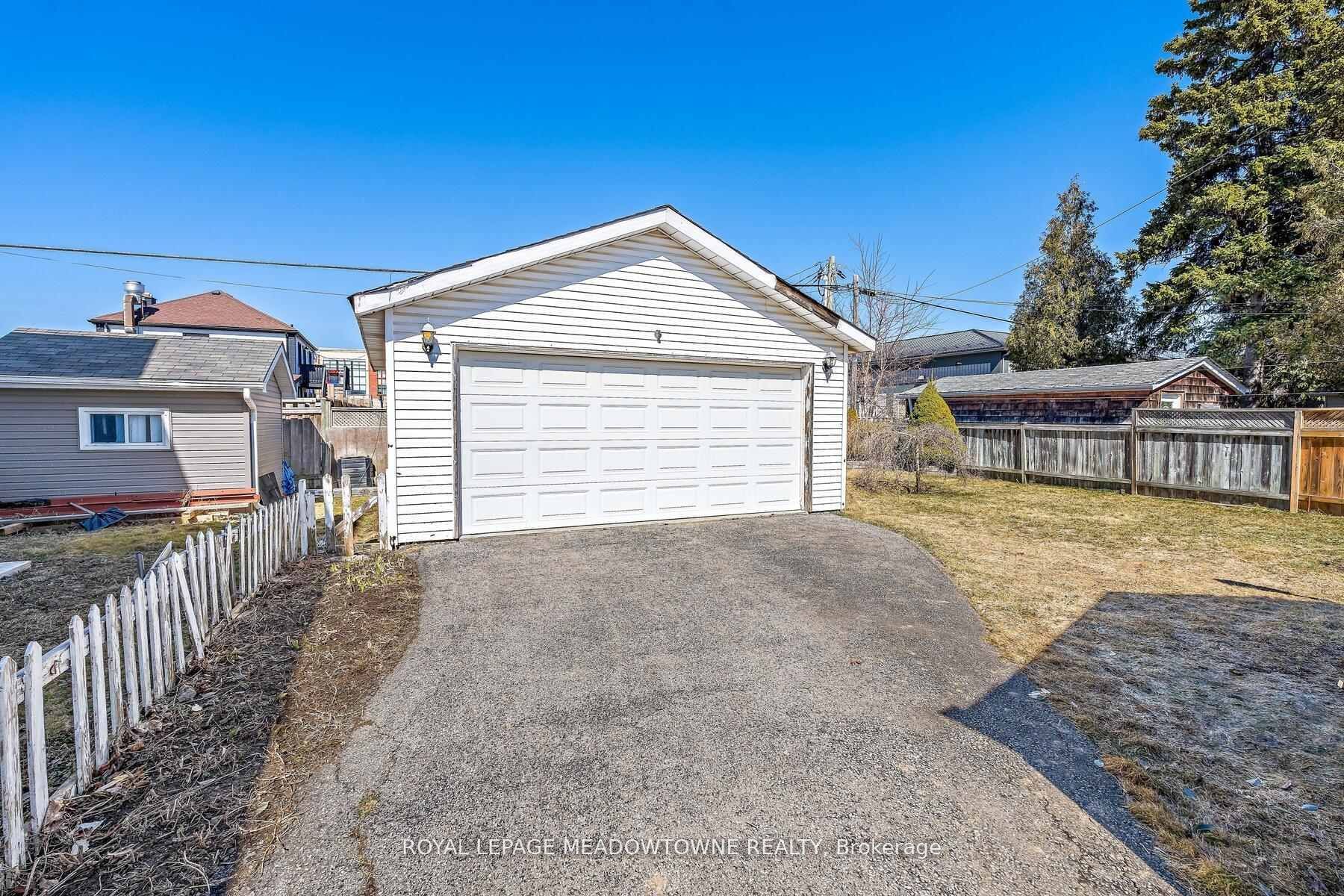 Additional image 2 of 37 Prince Charles Drive, Halton Hills, ON, L7G 3T9