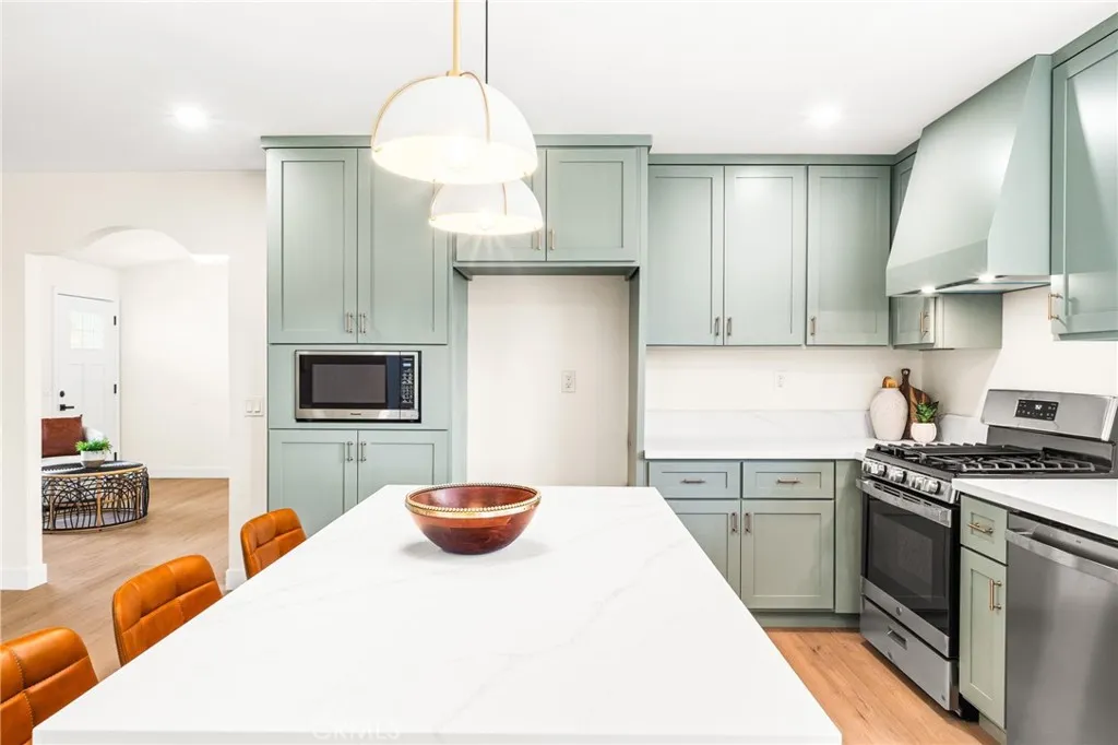 Additional image 13 of 977 N Driftwood Ave, Rialto, CA 92376