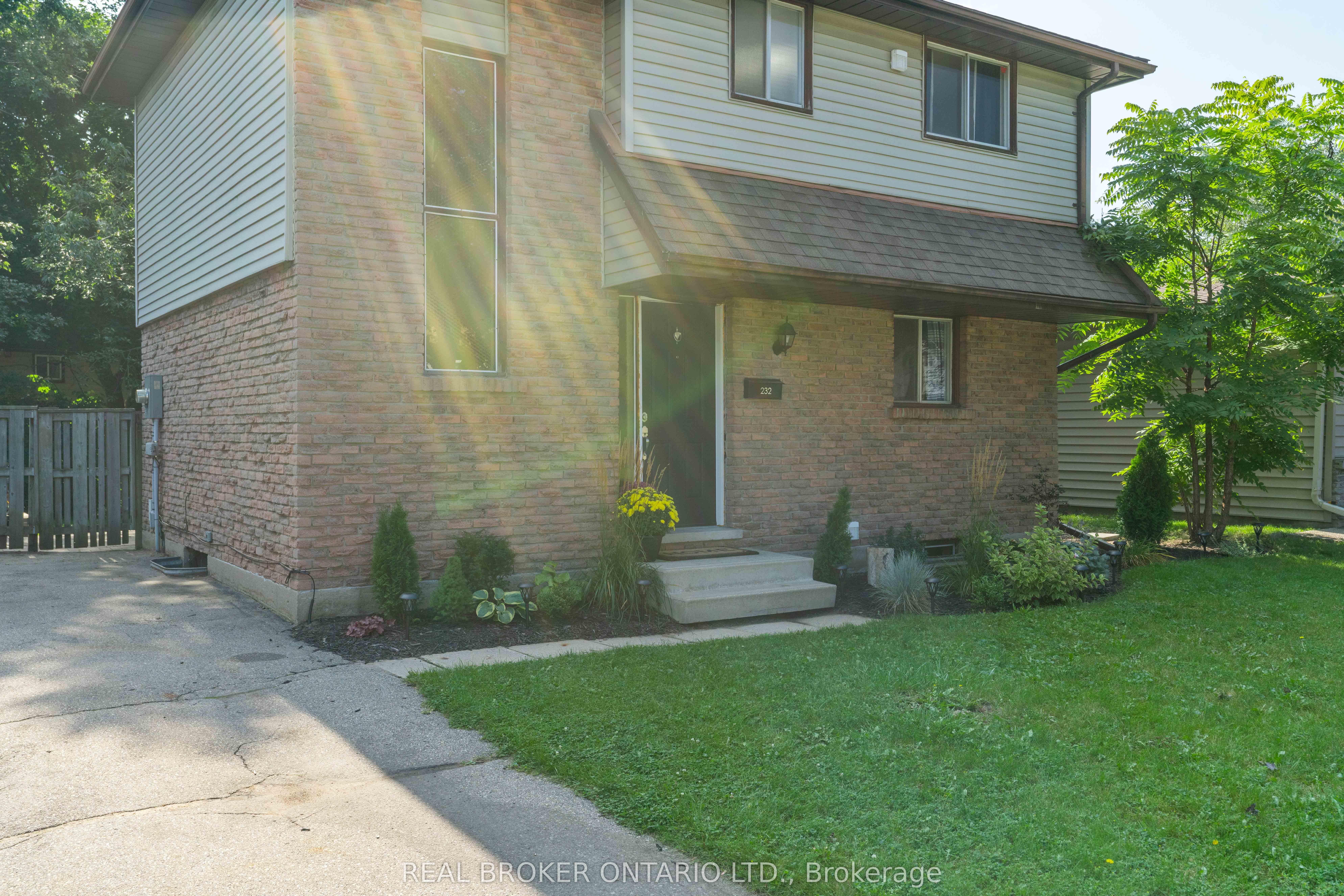 Additional image 6 of 232 Cedarwoods Crescent, Kitchener, ON, N2C 2J8