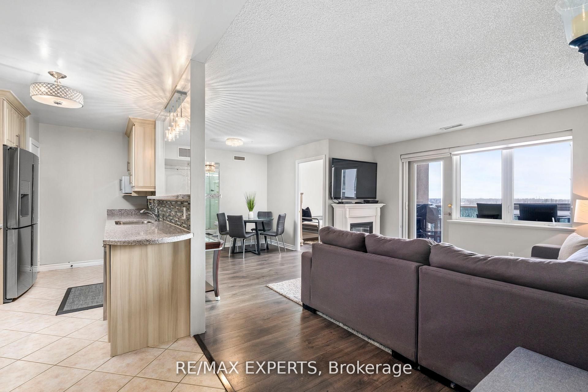 Additional image 6 of 406-10 Dayspring Circle, Brampton, ON, L6P 1B9